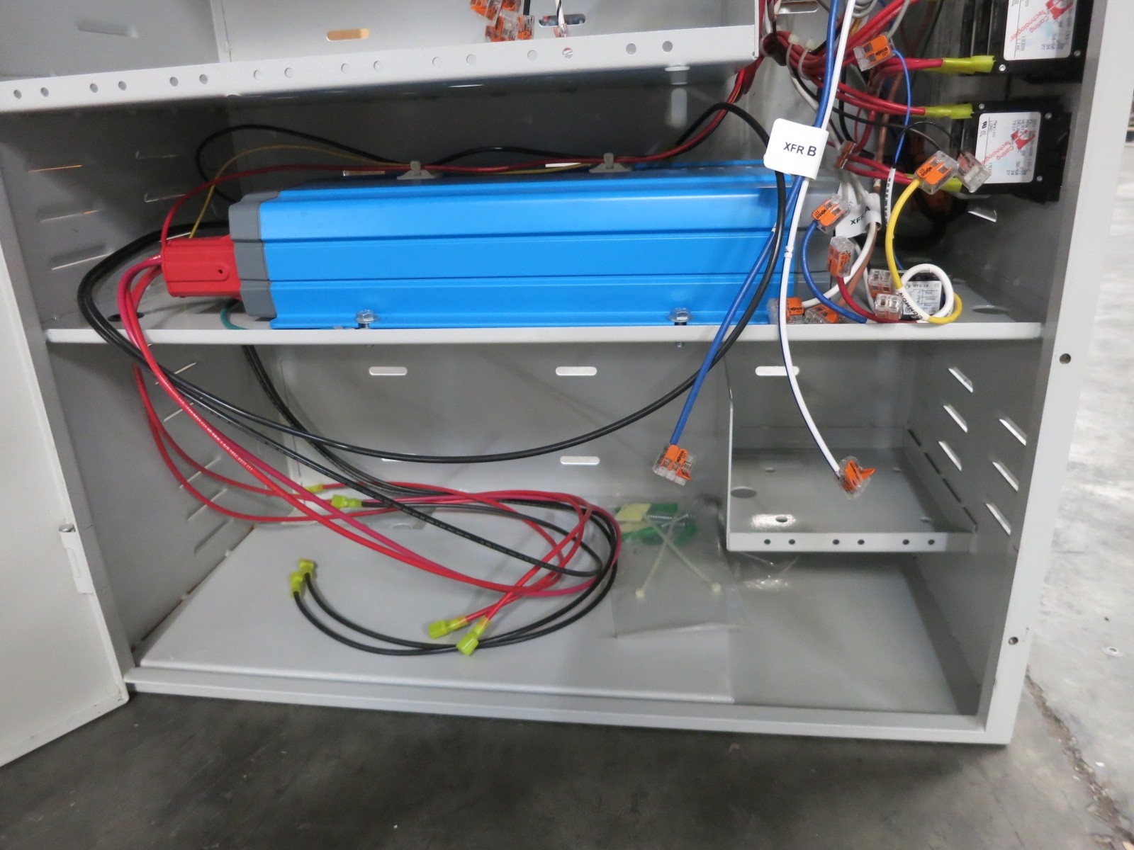 NEW LVS CEPS-A-3000-277V Emergency Lighting Inverter Central Power Source 3000W