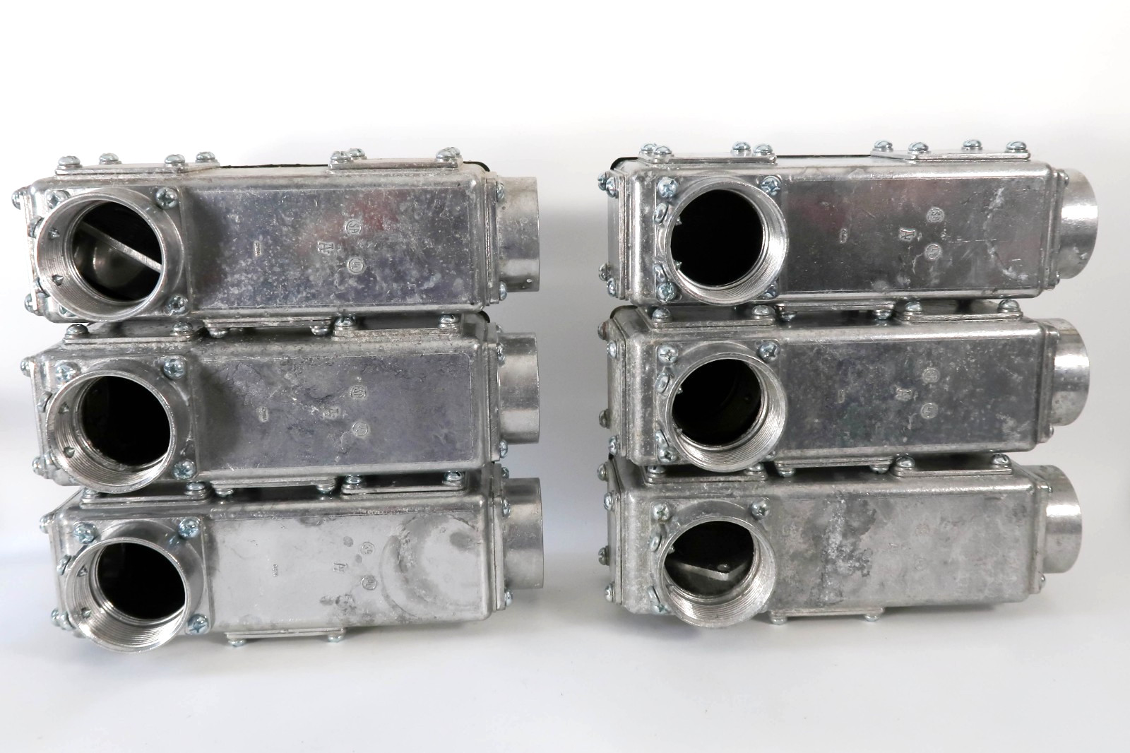 Lot of 6 Arlington 935 AnyBODY Conduit Body 2″ Combo EMT / Rigid Metallic