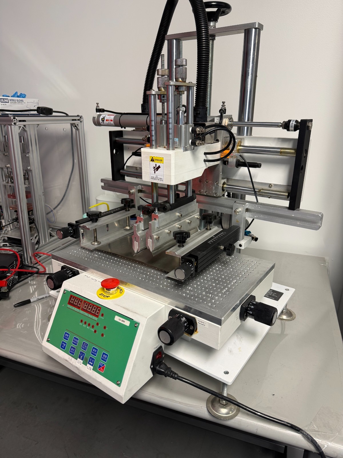 Yi Cai Desktop Screen Printer (110V or 220V) for Solder Paste