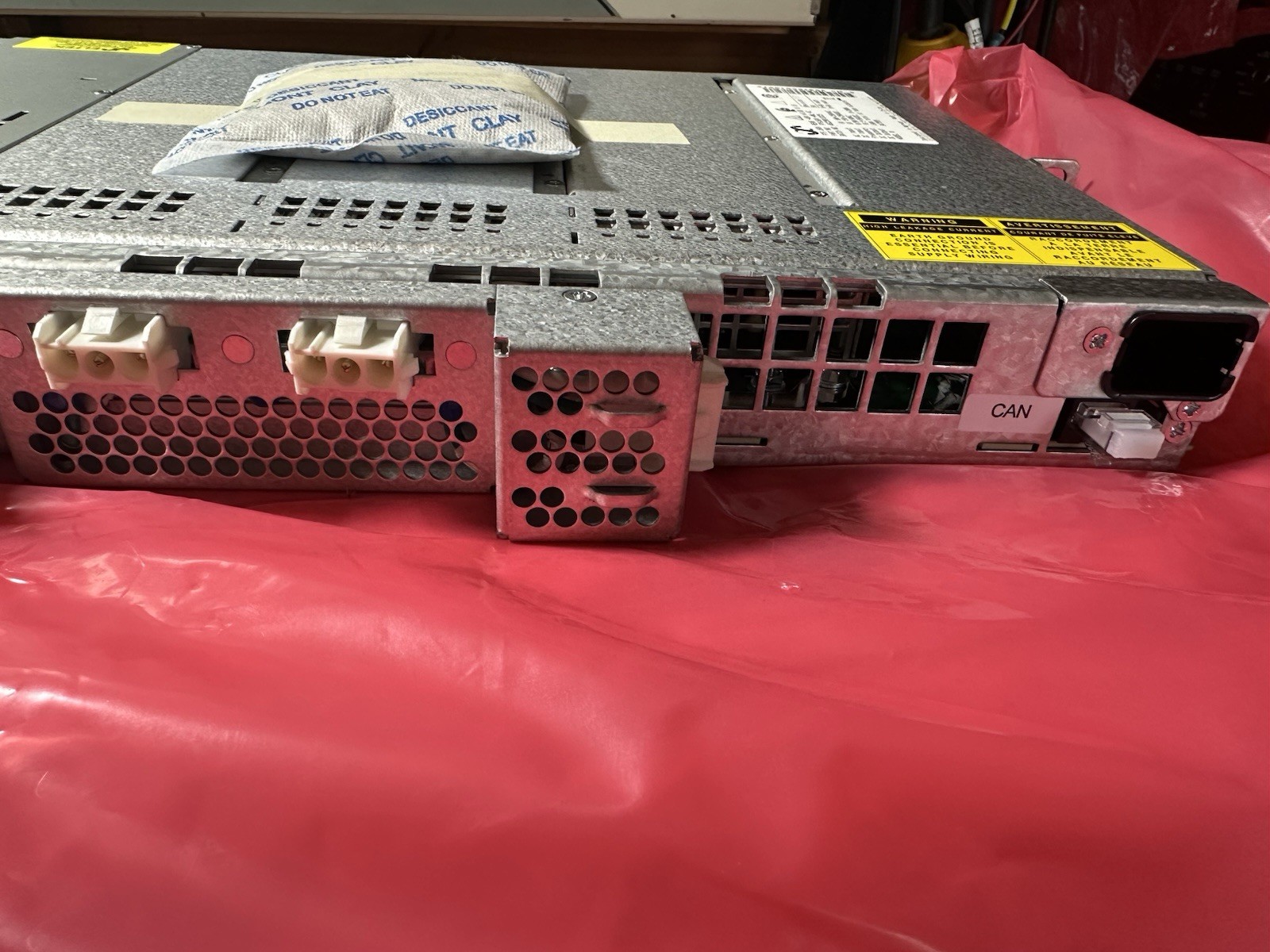 Flatpack S FPSJ601I-ANL-VC, Rear -48V W/LVD 1 U LVBD+Controller+(3) 48/1000 HE