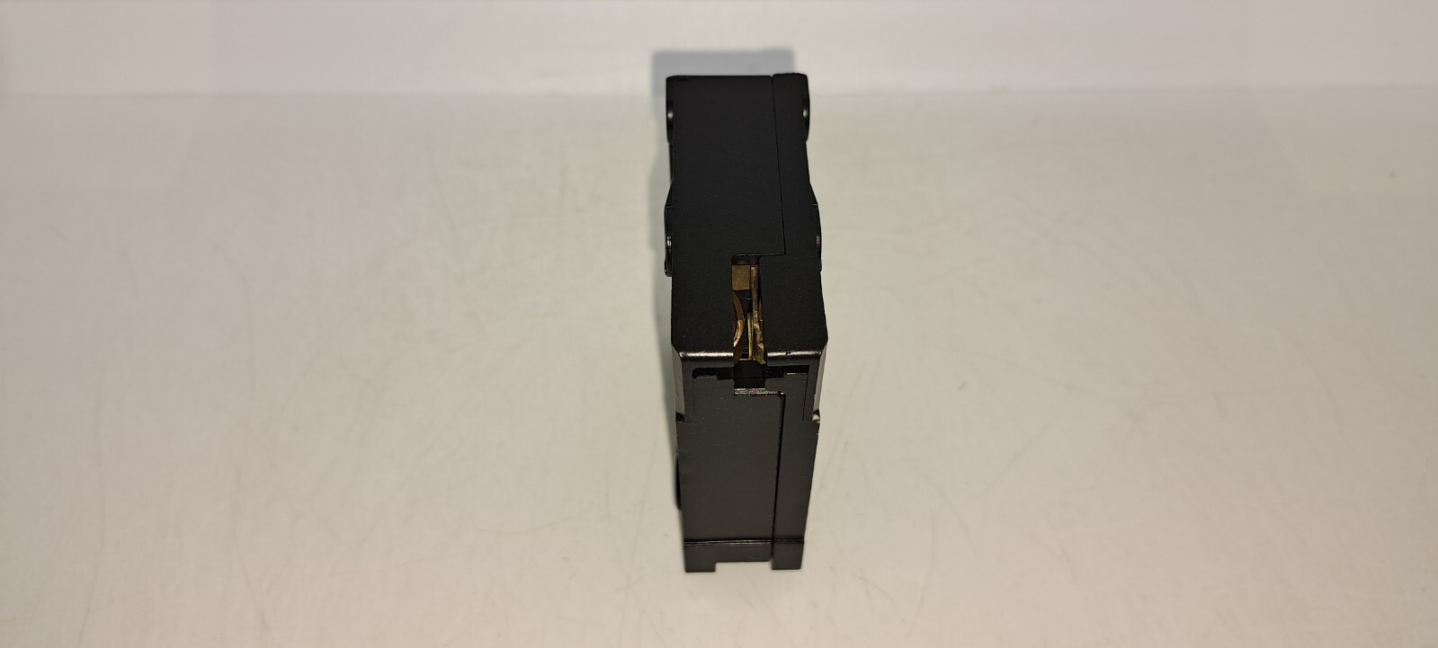 CUTLER-HAMMER BR130 30 AMP 1 POLE 120V CIRCUIT BREAKER