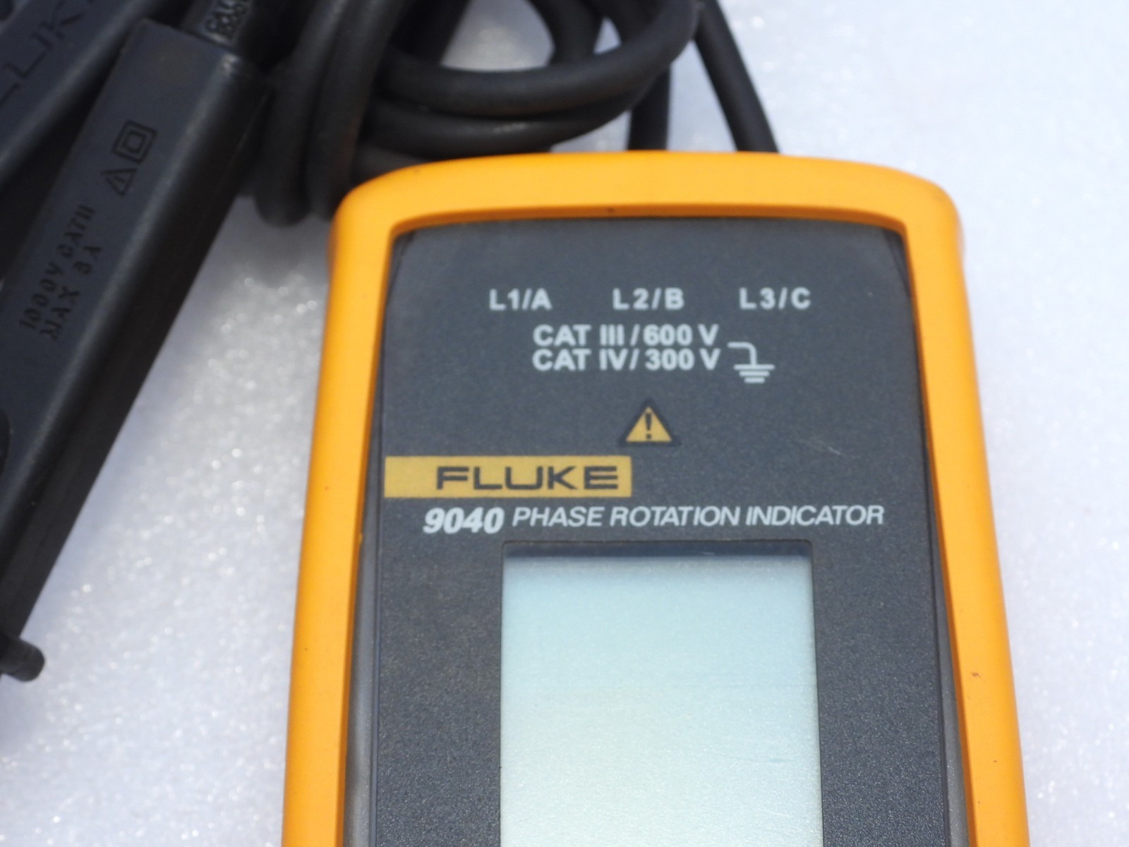 FLUKE 9040 PORTABLE 3-PHASE ROTATION INDICATOR TESTER CONTINUOUS OPERATION