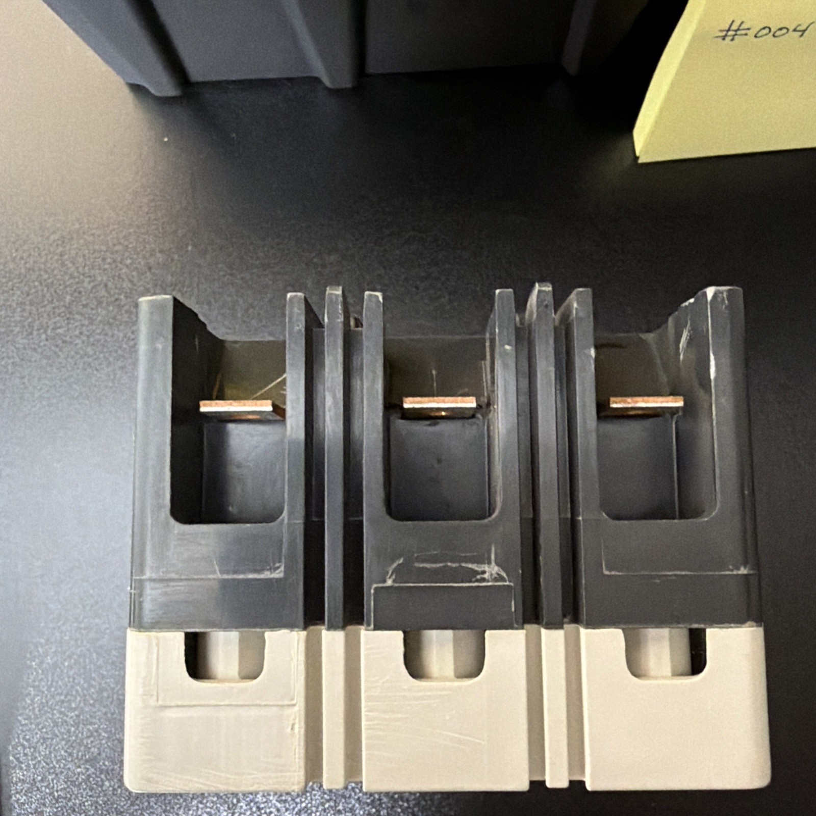 Eaton HFD 65k HFD3040BEP10 Molded Case Circuit Breaker, 3-Pole, 40A, 600V (NNB)