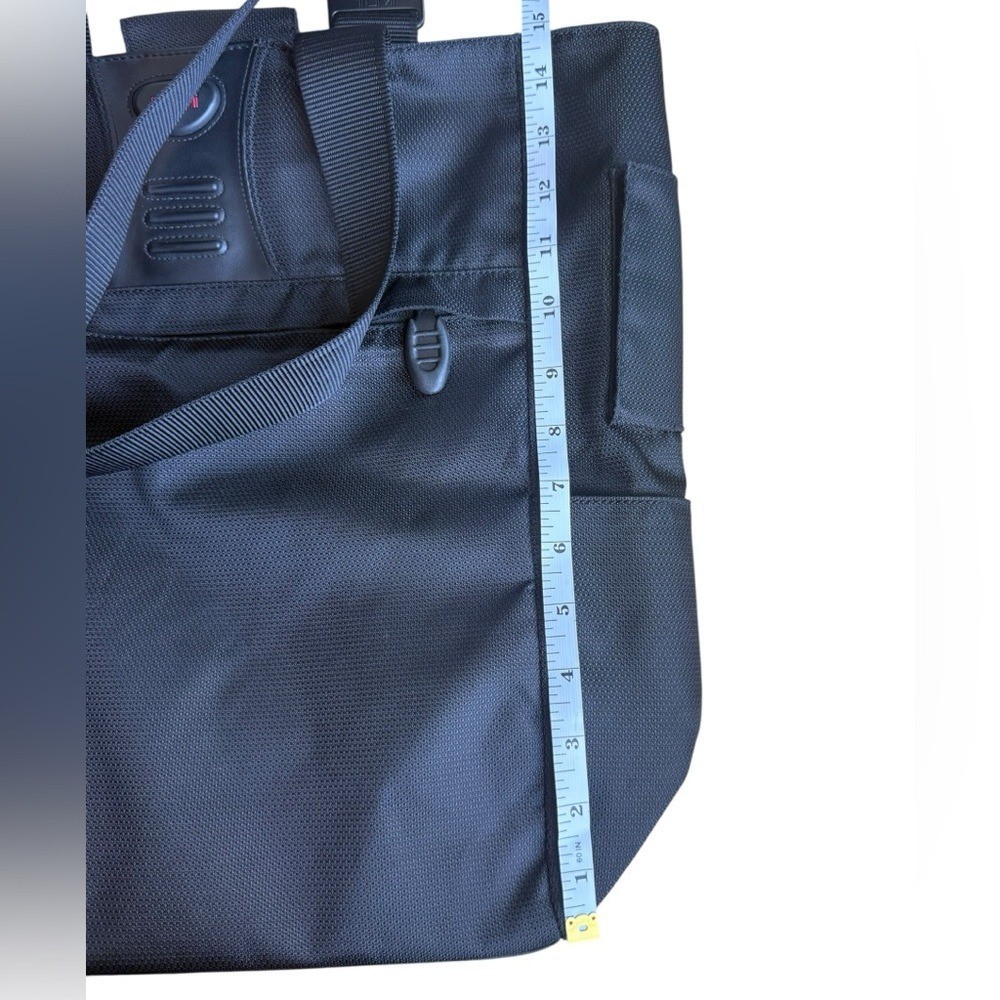 Tumi Tote Bag Black Business Travel Carry Heavy Nylon Magnetic Closure 15x12x5