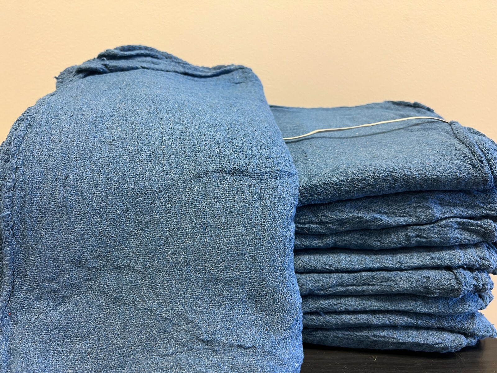 1000 PIECES NEW BLUE INDUSTRIAL SHOP RAGS CLEANING TOWELS 13×14 inches