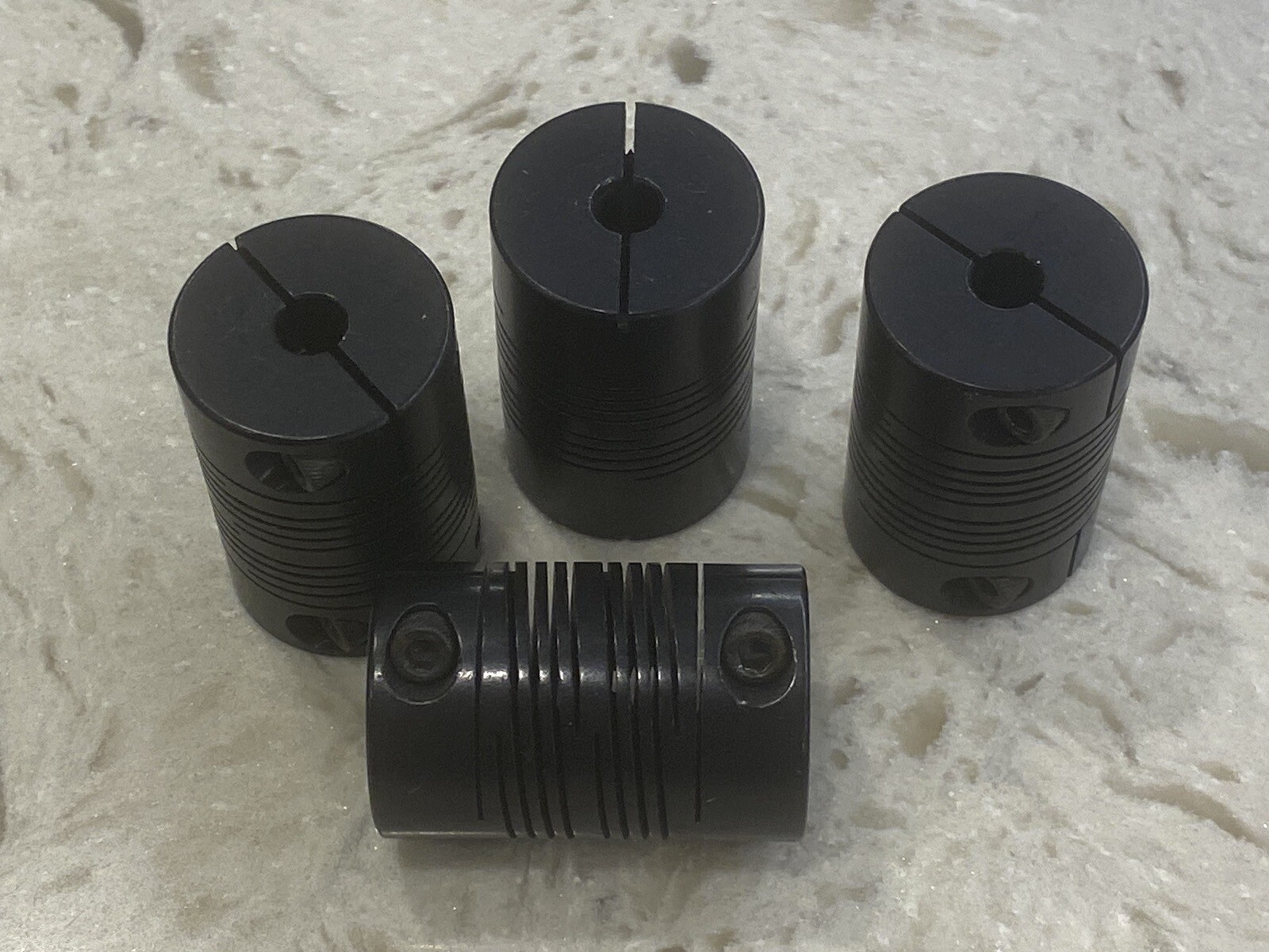 Lot Of 4 1/4″ x 1/4″ Flexible Shaft Coupling Ballscrew Clamp Style Coupler