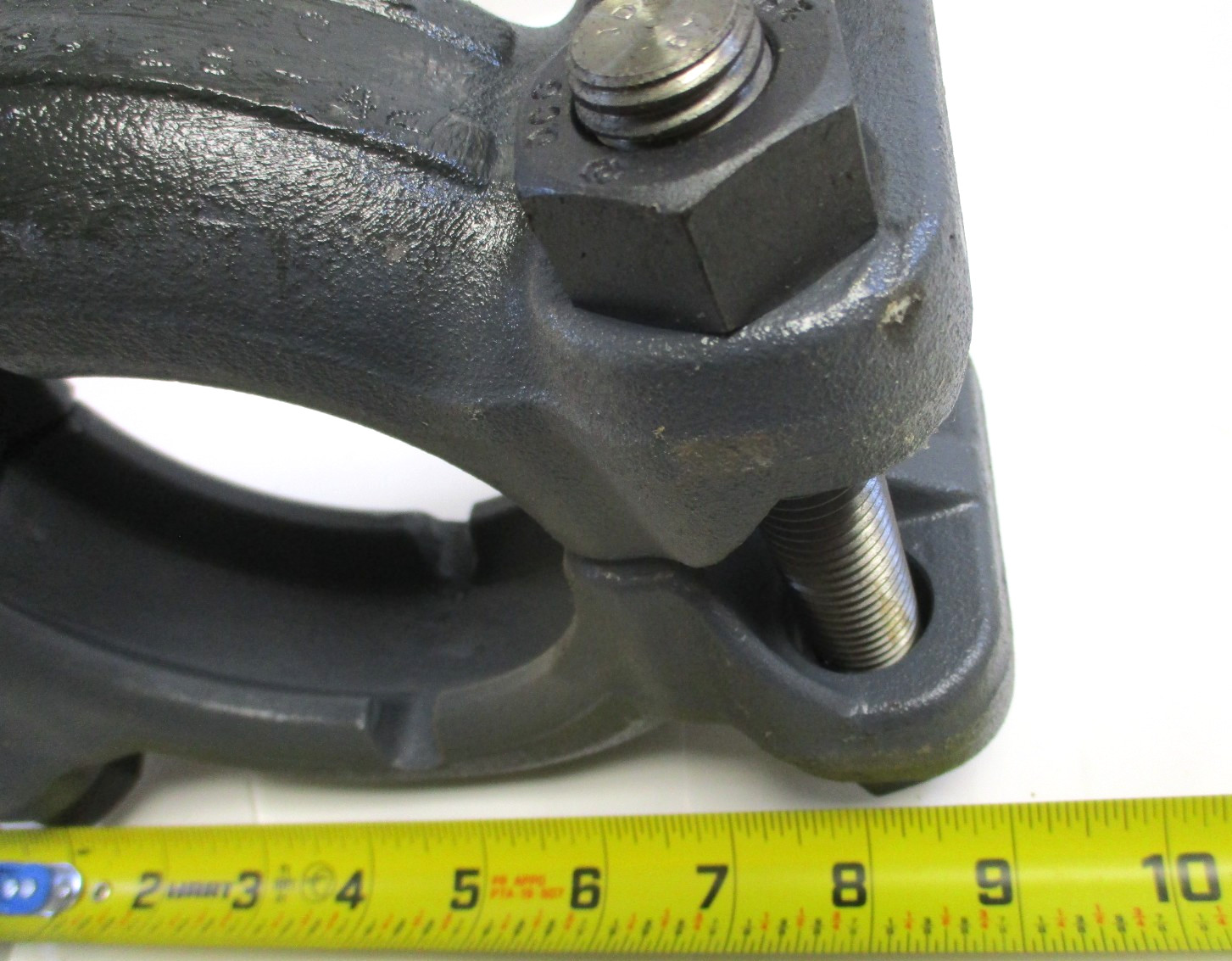 GRAYLOC CLAMP CONNECTOR, 2-1/2″ to 3″, CL3, SA182-F22, w/SPHERICAL NUTS , NOS