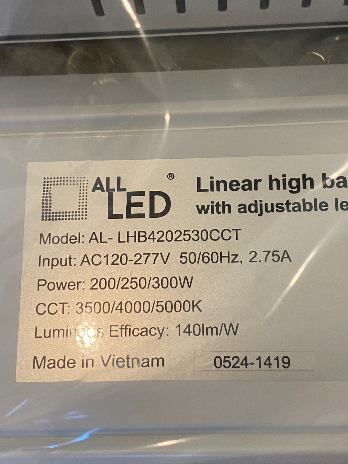 LED Linear High Bay Warehouse Factory Garage Shop Light 200-300W 5,000K