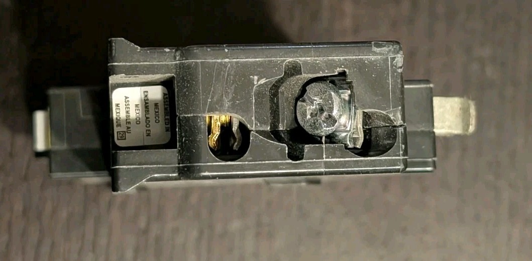 Square D HOM115PCAFI Circuit Breaker 15A 1P 120VAC 10kA AIR Combo Arc Fault PON