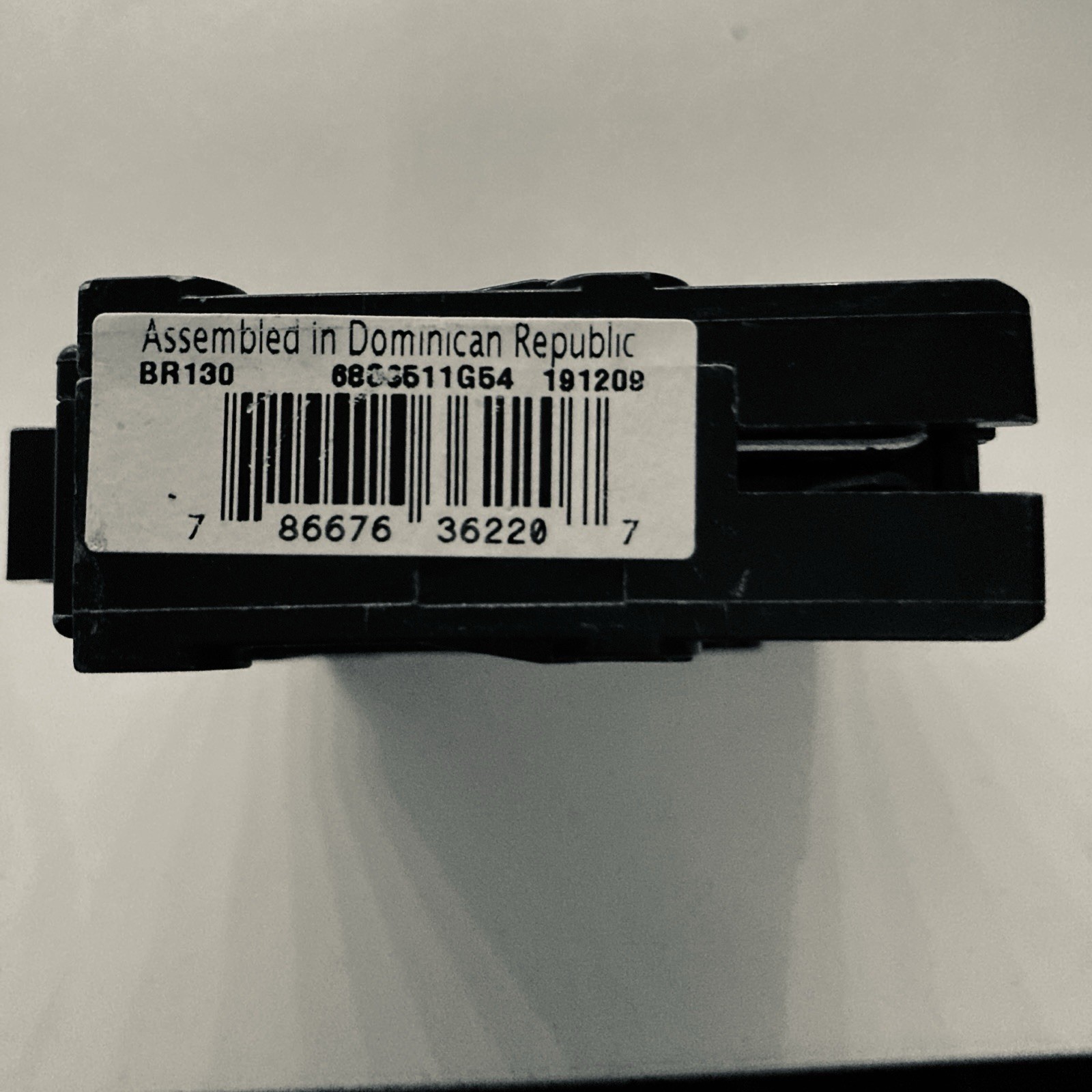 Eaton BR130 30 Amp Single Pole Thermal Magnetic Circuit Breaker NOS