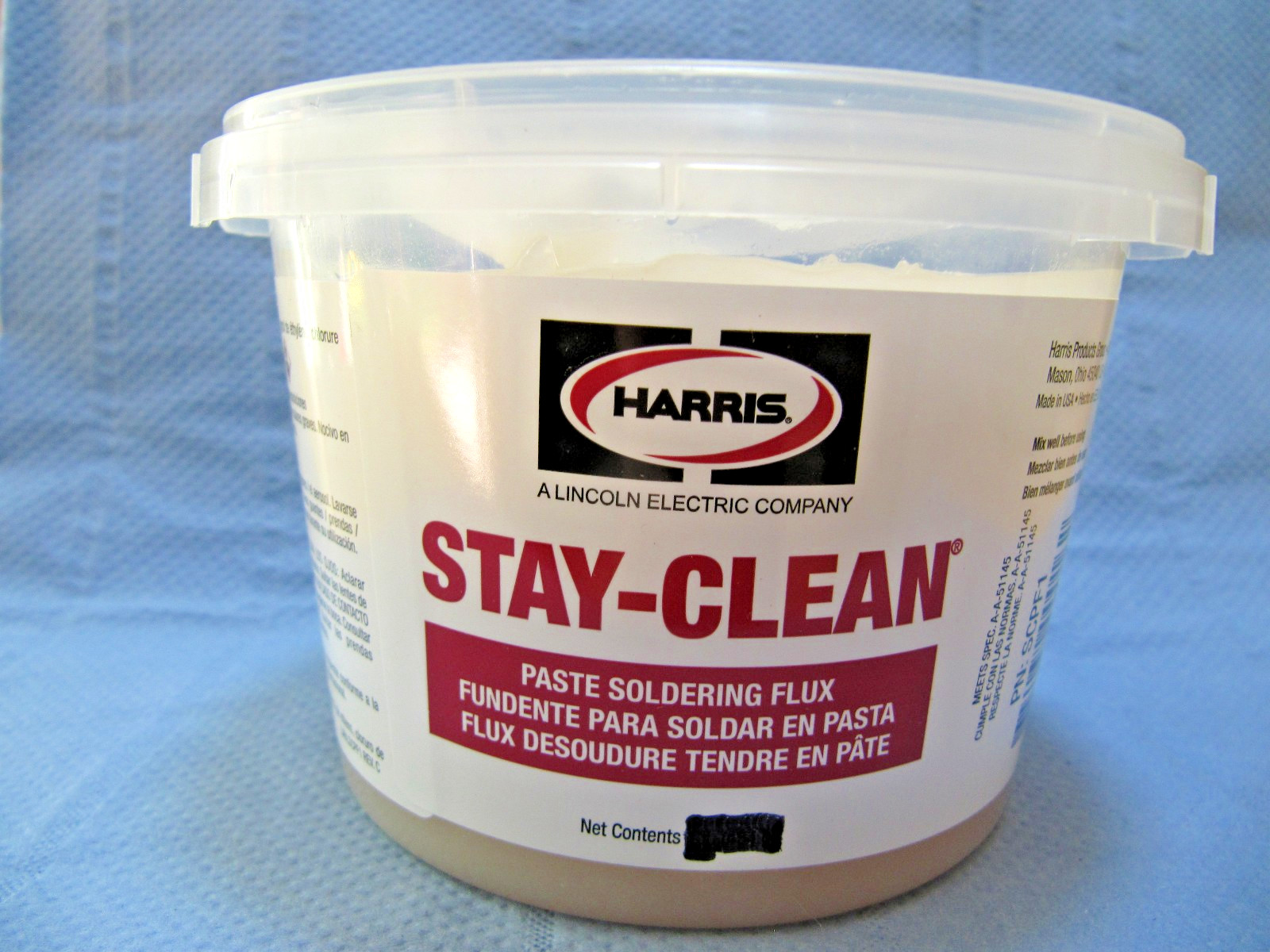 HARRIS STAY-BRITE 8 KIT includes 1/2 ounce STAY-CLEAN paste flux and acid brush