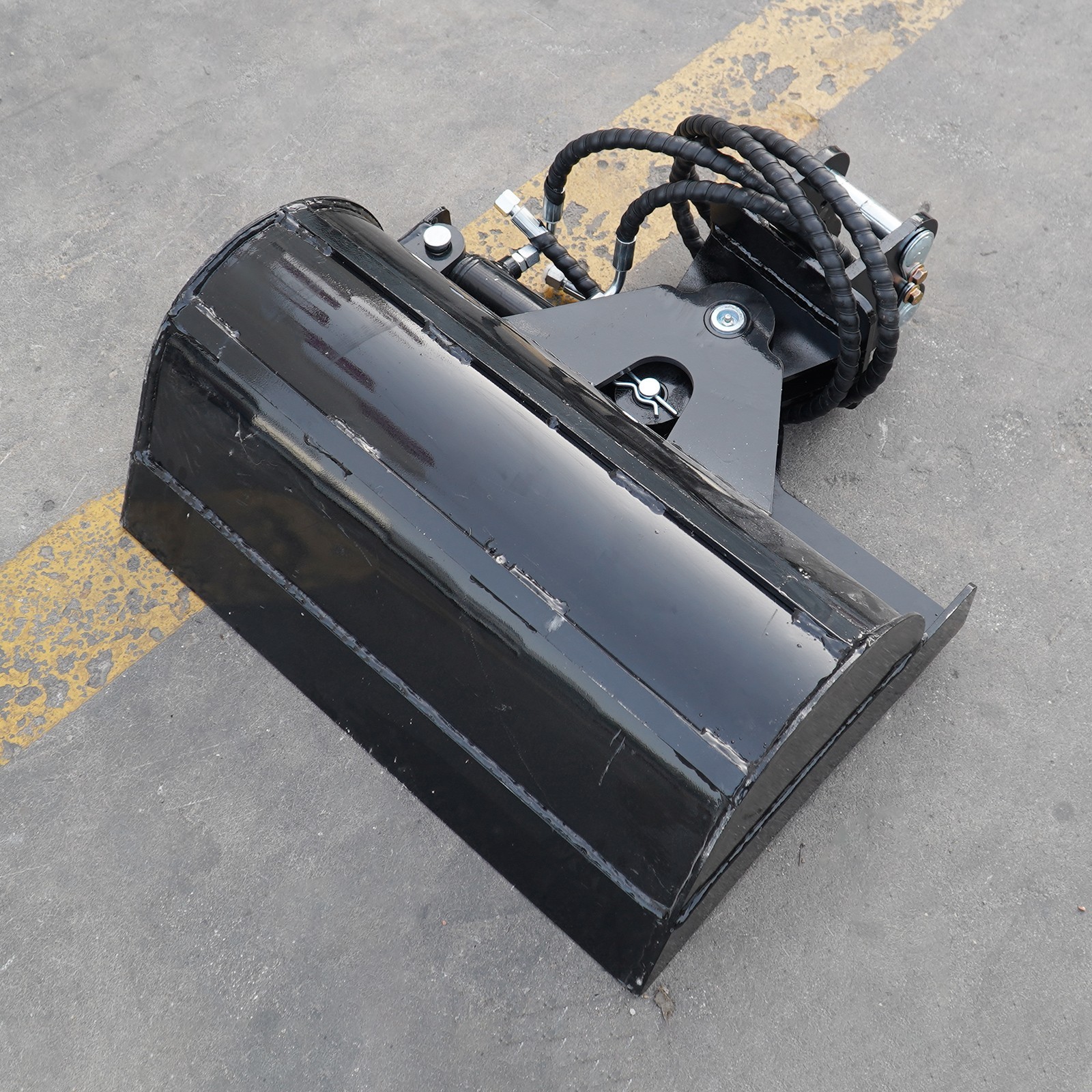 600mm Hydraulic Tilt Bucket for 1-1.5 Ton Mini Excavator Attachment NEW