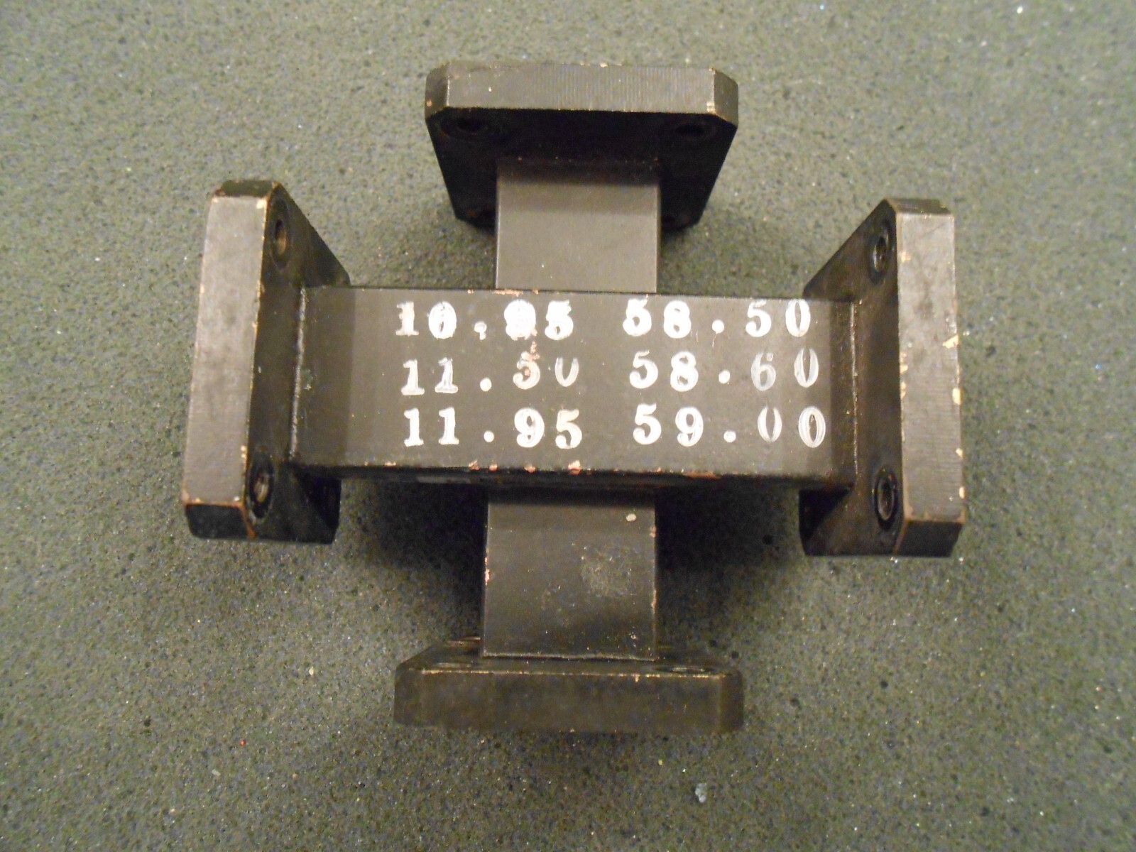 WAVEGUIDE WR75 CROSS GUIDE COUPLER 10.95-11.95, 60 DB COUPLING.