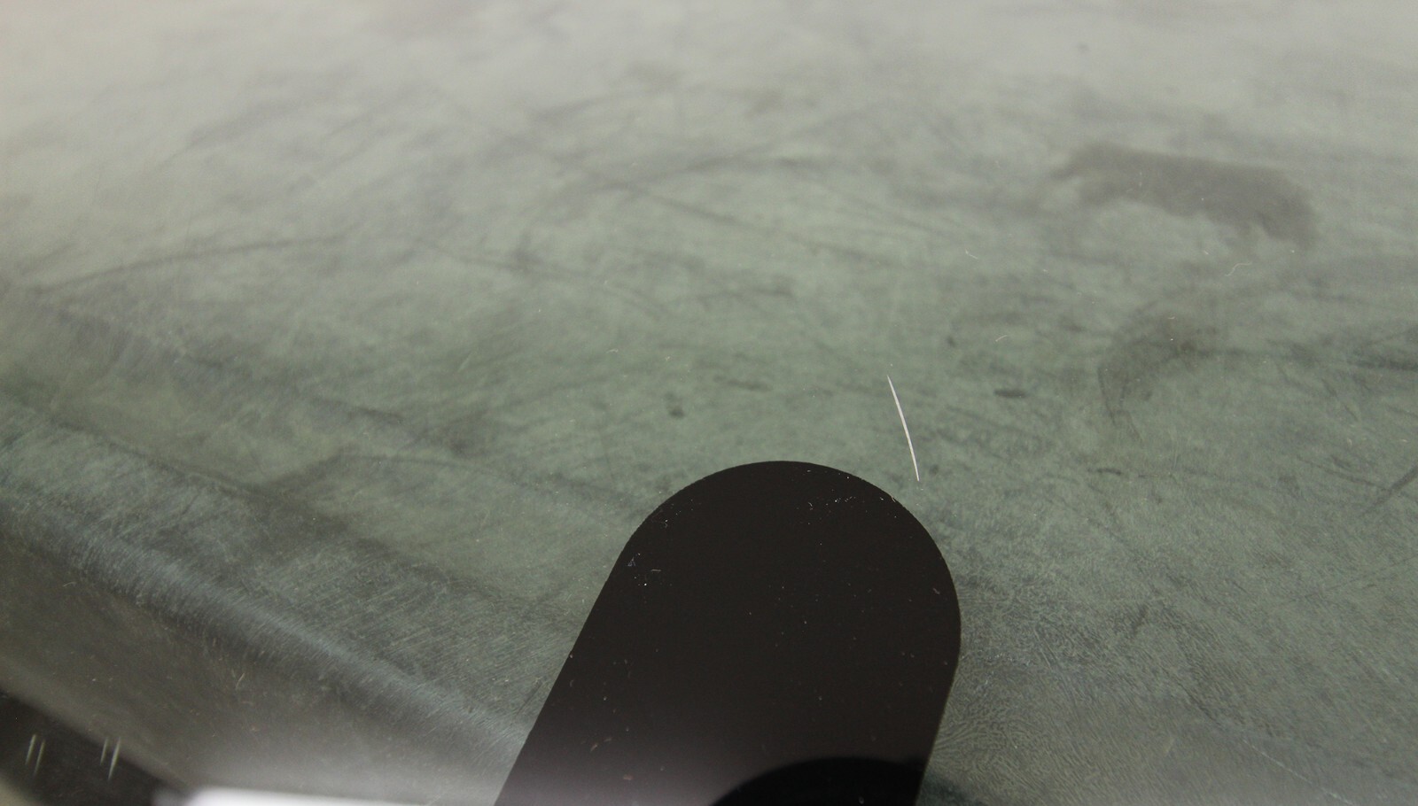 Front Windshield Glass for New Holland Item has Defects – Check Description
