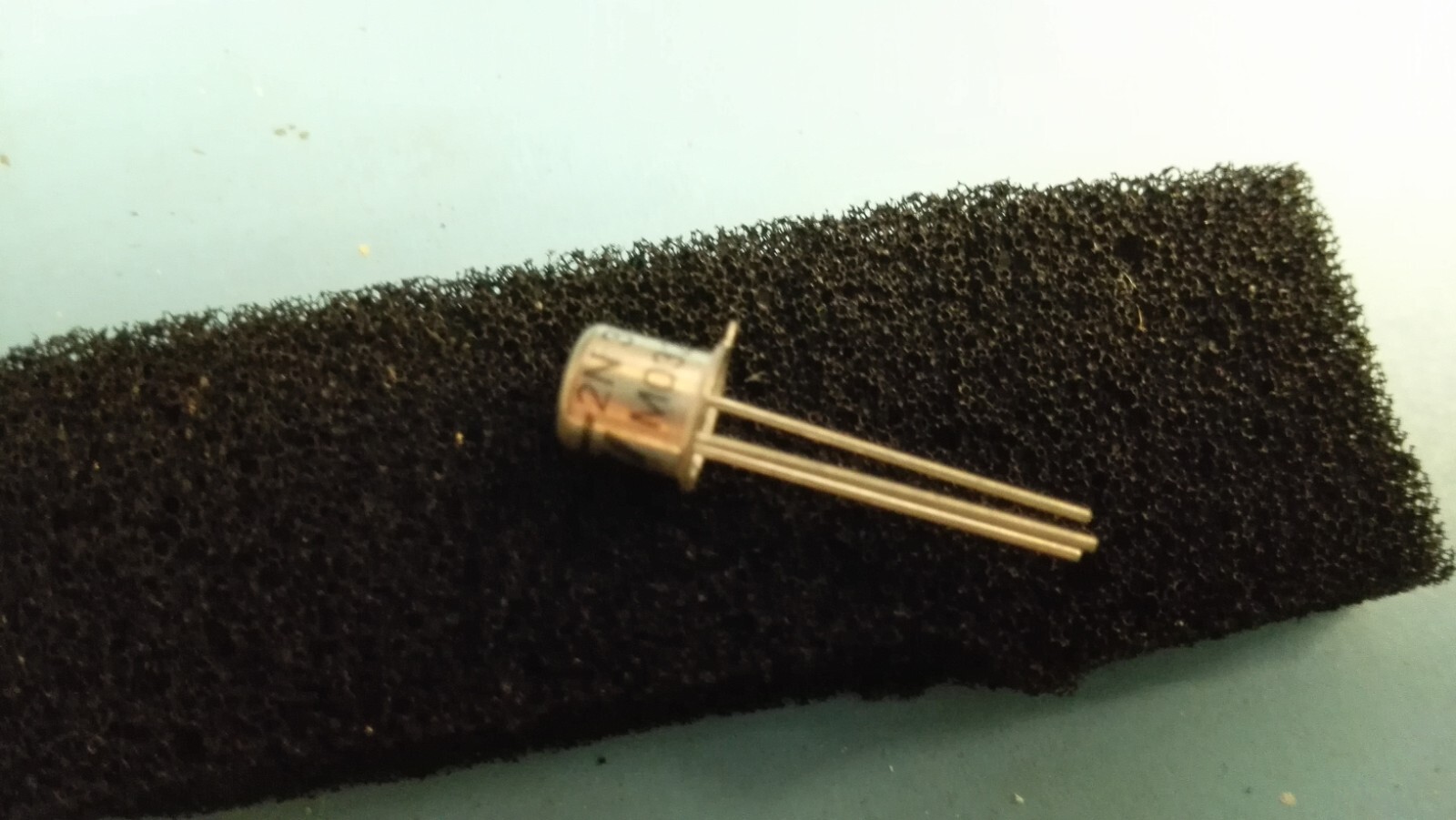 (10 PCS) 2N3700 Transistor NPN bipolar 80V, 1A, 0.5/1.8W, TO18, 4dB, ST MICRO