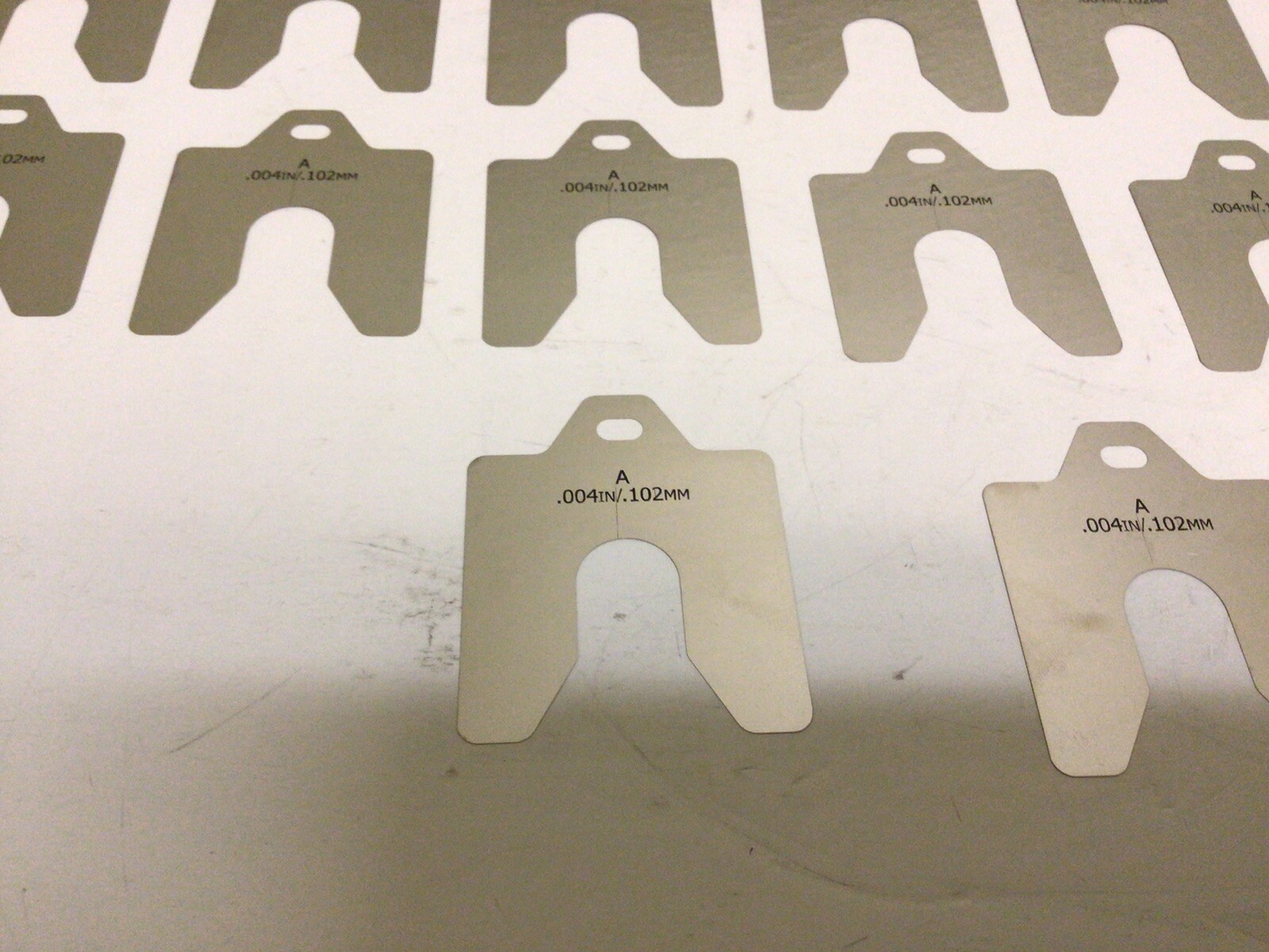 NEW, MAUDLIN PRODUCTS MSA004 A-2 X 2″ X 0.004″,20 PACK SLOTTED SHIMS REPLACEMENT