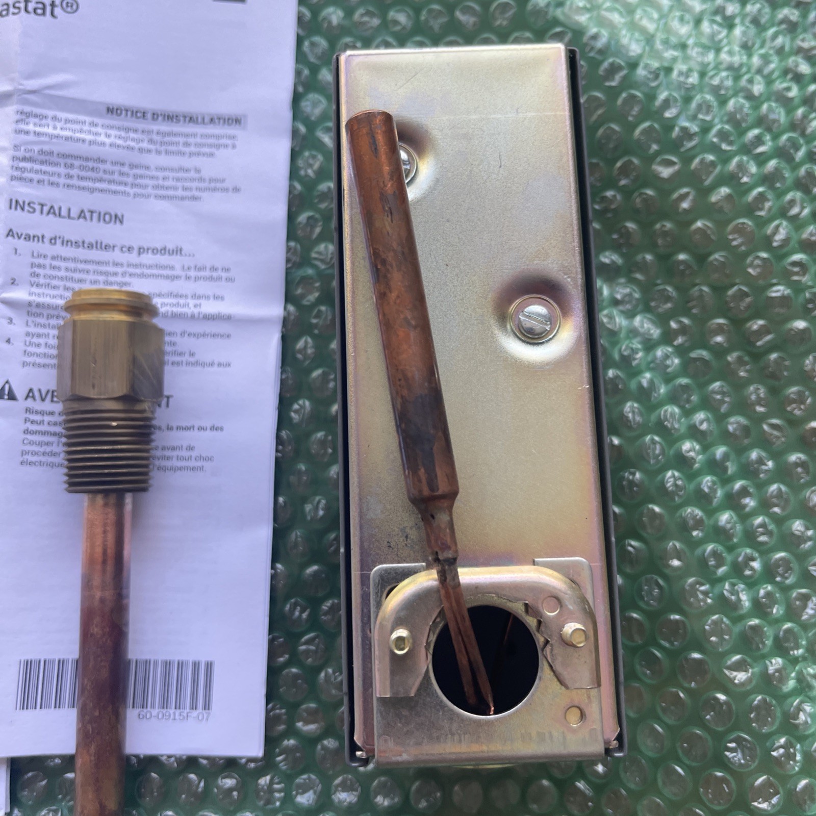Honeywell L4006A1967 High / Low Limit Aquastat Controller Opened box