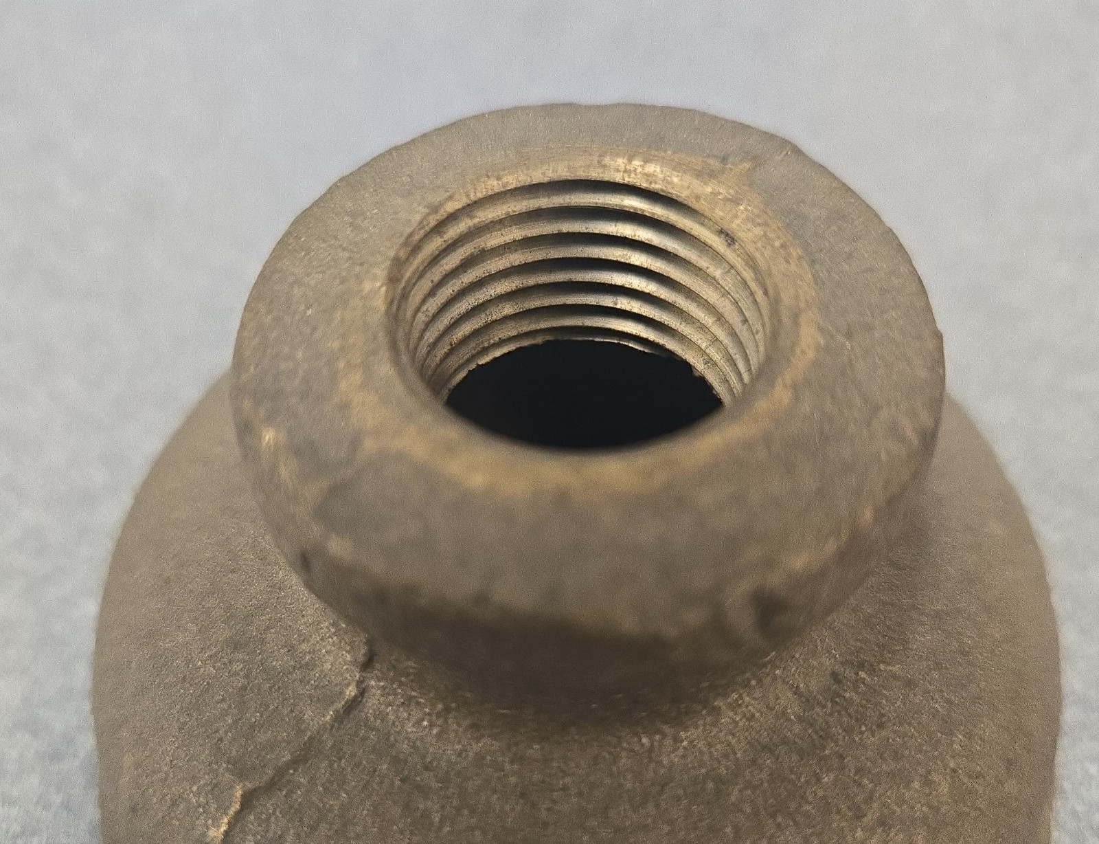 2IN X 1/2IN CAST BRASS REDUCING COUPLING *NEW OLD STOCK NEVER INSTALLED*