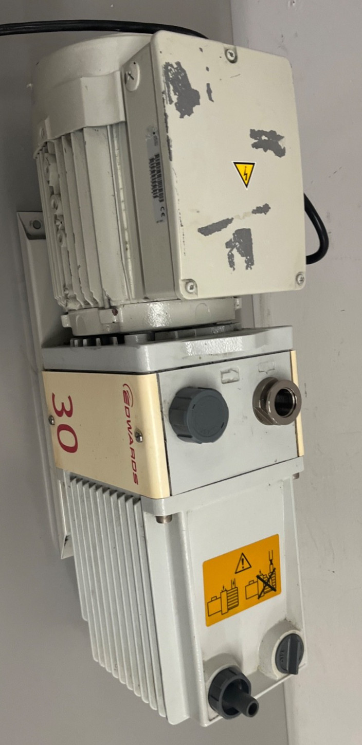 Edwards E2M30 Dual Stage Rotary Vane Vacuum Pump P/N A374-15-903