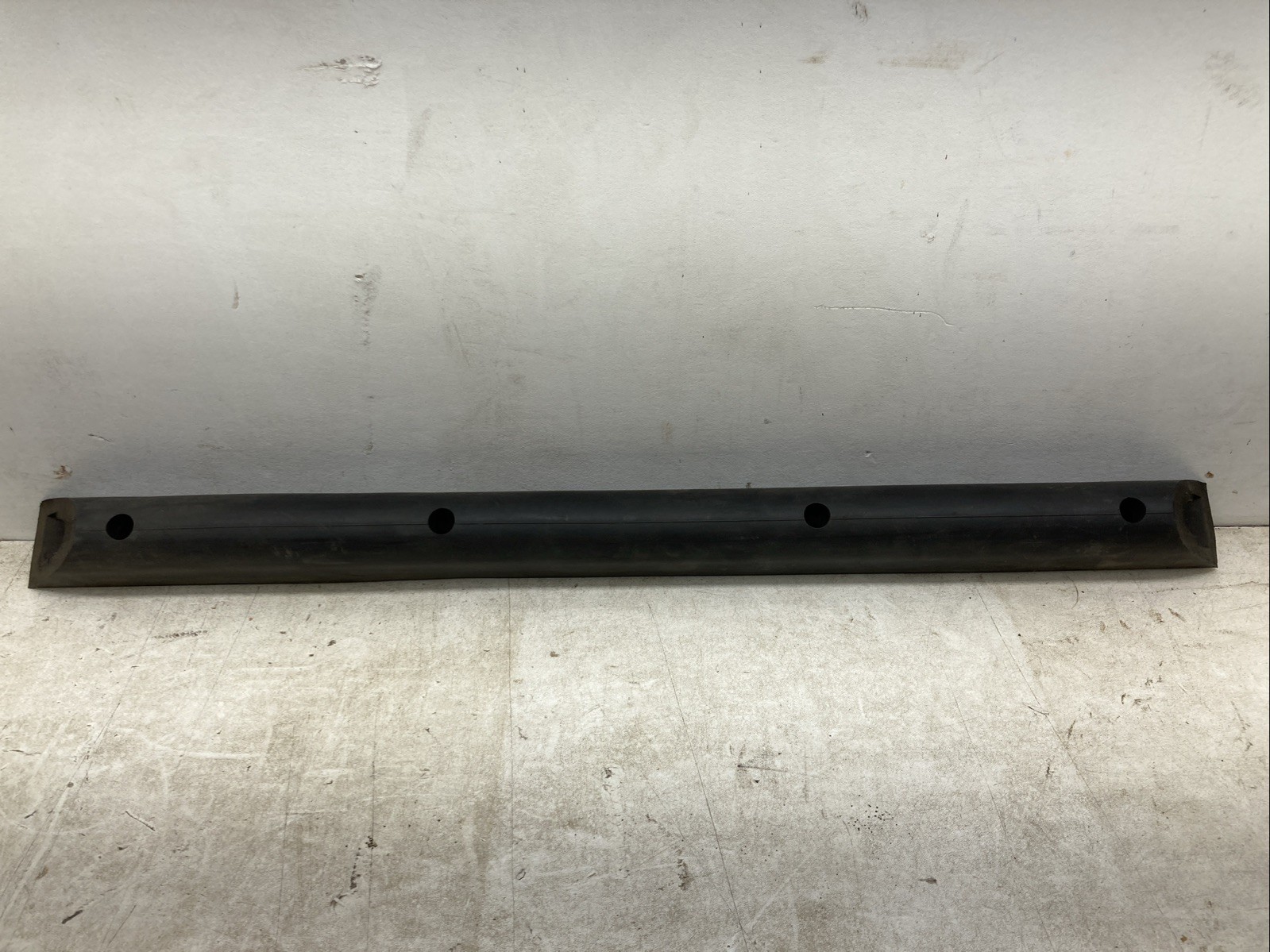 30” Rubber Bumper Dock w/ 45 Degree Angle On Ends 20510672 (New Old Stock)