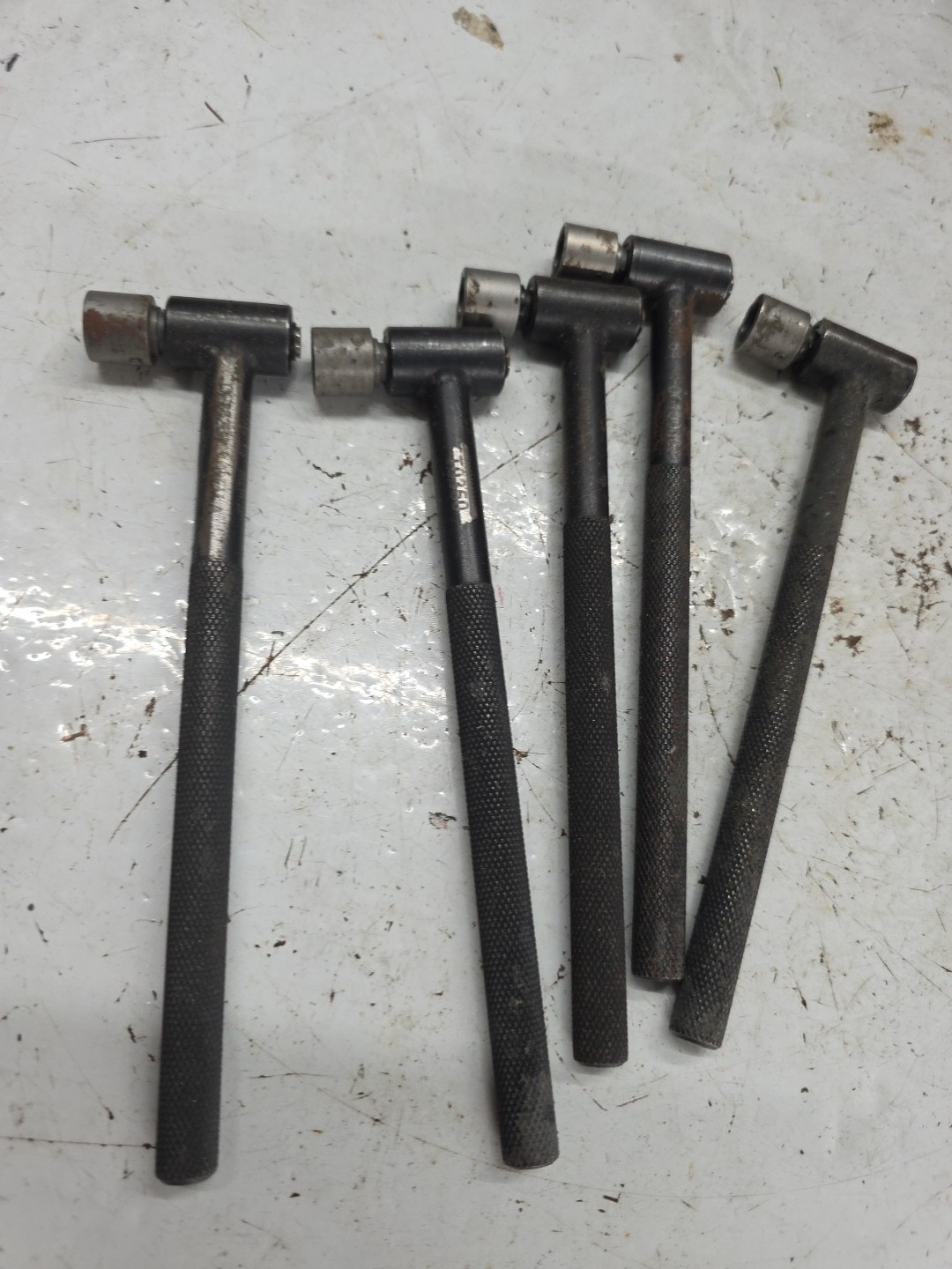 Aircraft Tools Alcoa Fastening Systems Tool 3/16″ only one you get