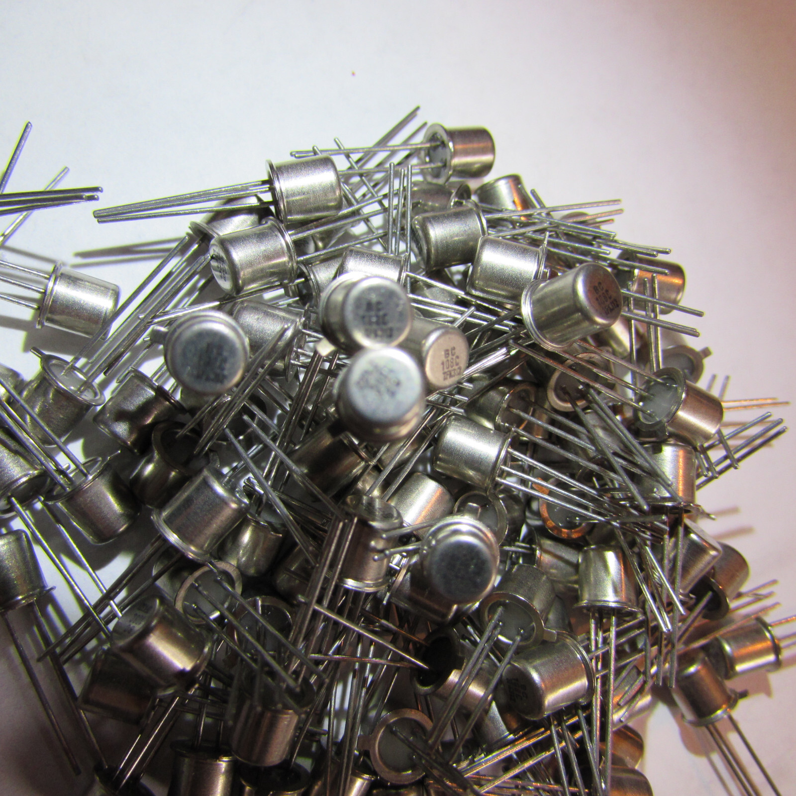 BC108C TELEFUNKEN TRANSISTOR TO-18 OBSOLETE RARE HARD TO FIND 2pcs FUZZ FACE USA