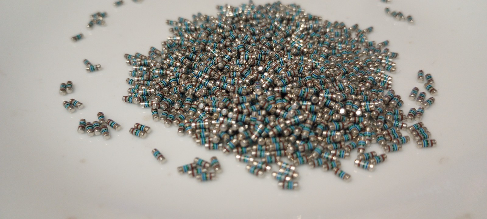 Beyschlag Chip Resistors New/Scrap Gold, Made in Germany!