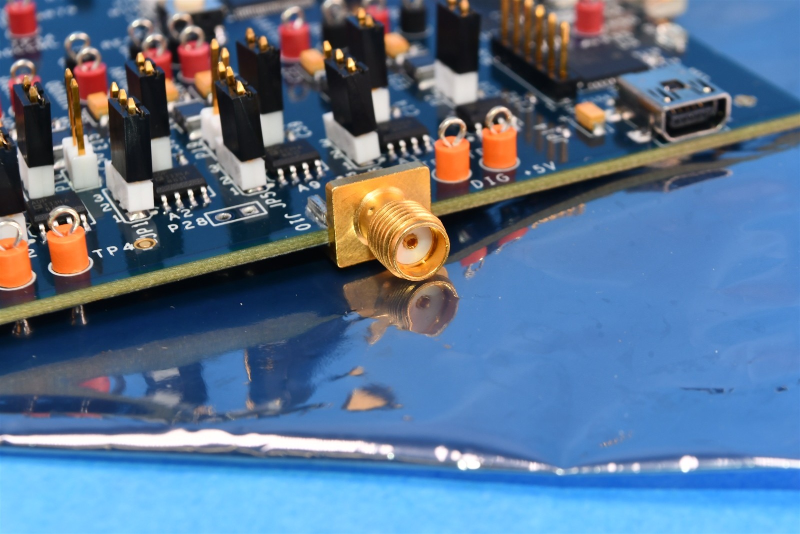 Analog/Maxim Data Conversion IC Transceiver Evaluation Board AD9963-EBZ
