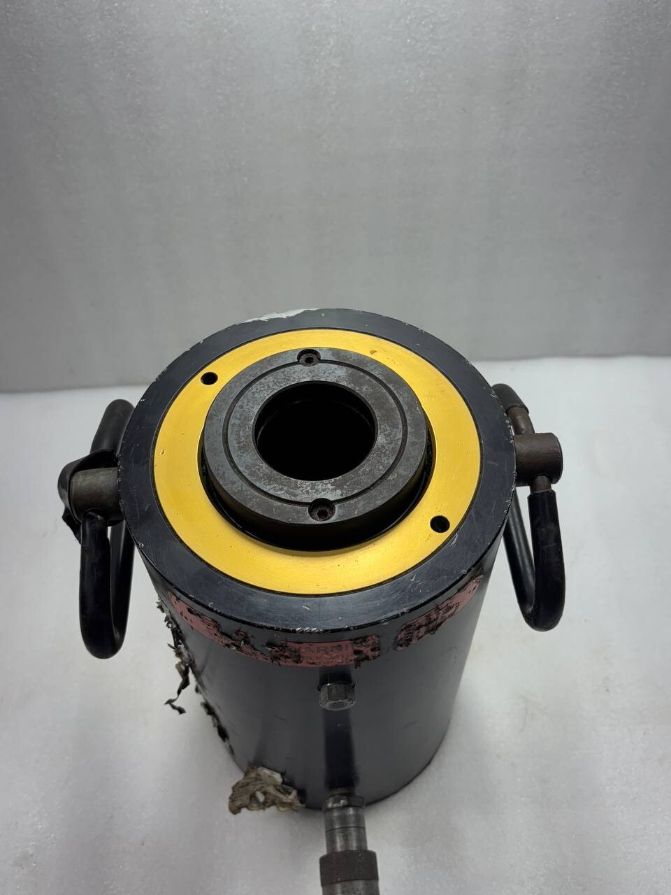 Enerpac RACH604 65.6 ton Capacity 3.94 in Stroke Aluminum Hollow Plunger Used