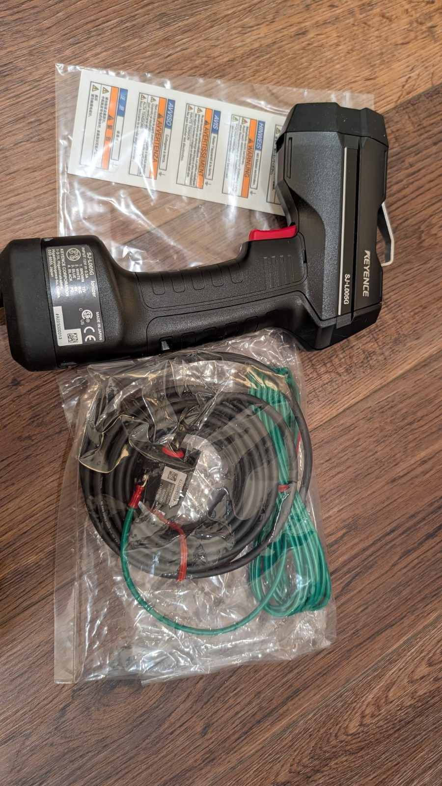 Keyence SJ-L005G electrostatic eliminator + OP-88417 AC adapter cable