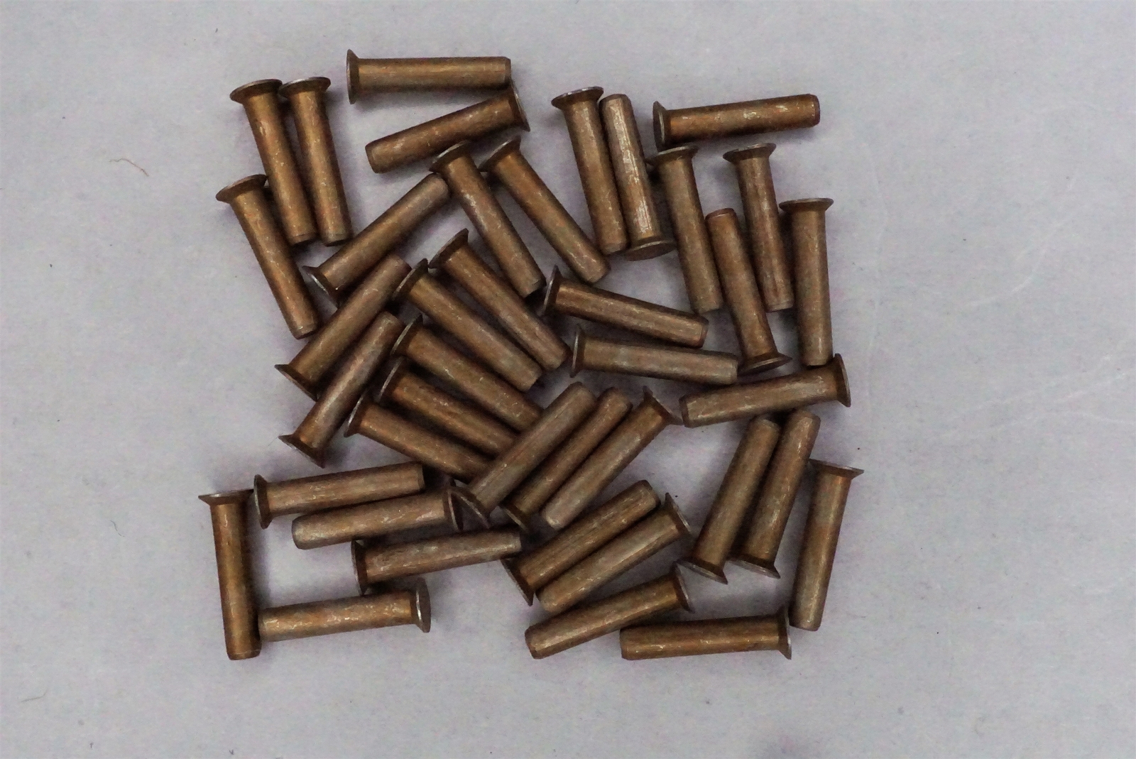 Lot of 40 MS20426A2-5 MIL Aluminum Standard Solid Rivet 5/16″ Long 1/16″ Dia NOS