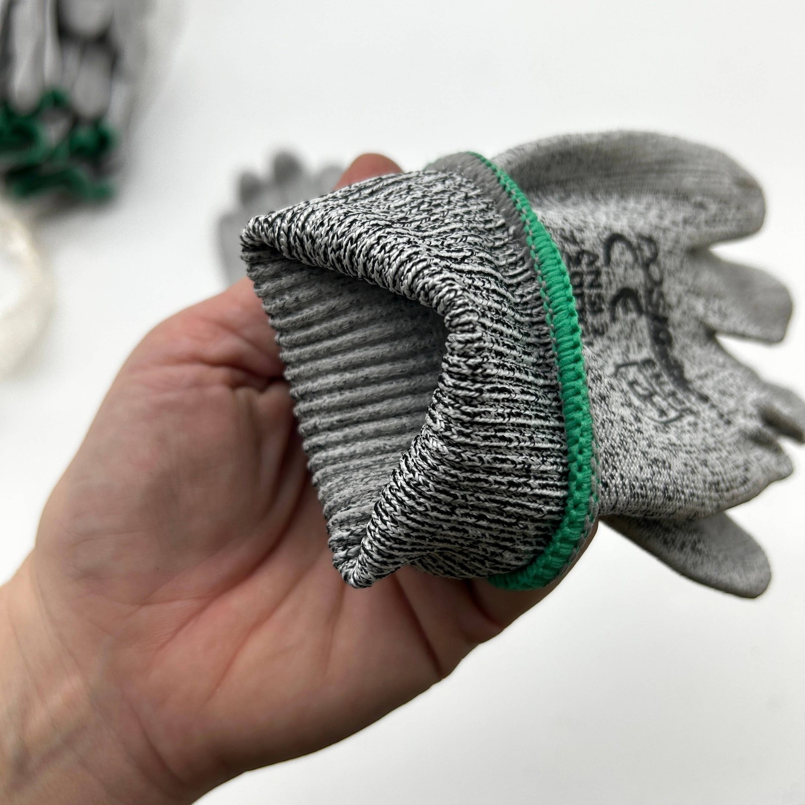 PIP PosiGrip 720DGUNP Cut Resistant Gloves Size Medium 13 Gauge HPPE 12 Pairs