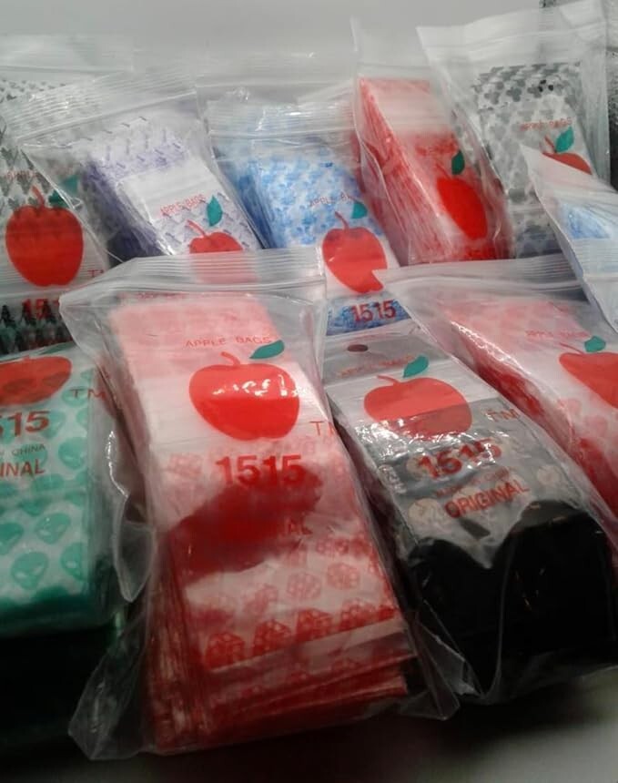 700pcs Mini Zip-Lock Baggies 1.5″ x 1.5″ ALL PREMIUM PATTERNS! ASSORTED MIX!