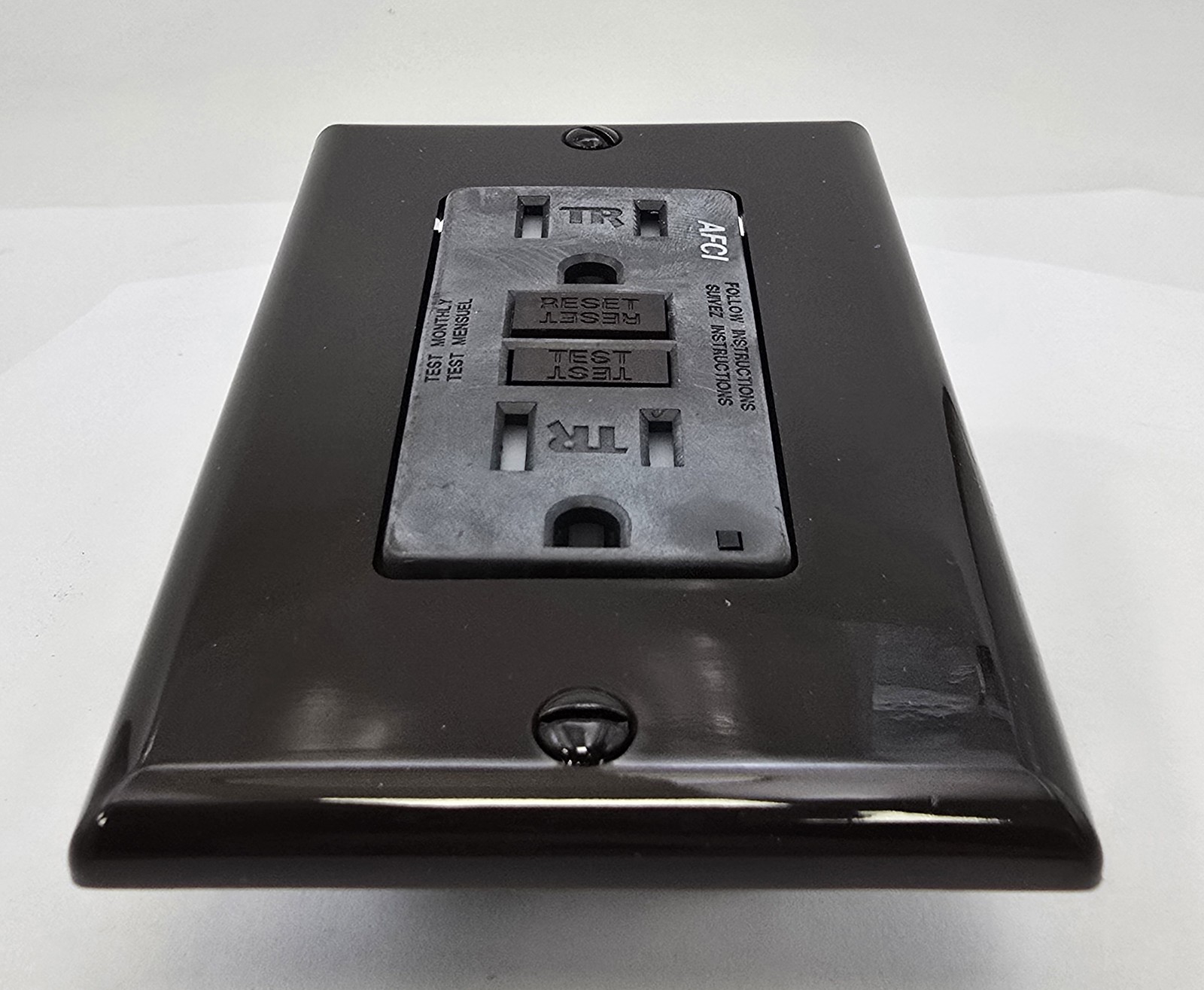 10PC Pass & Seymour AF15TR Tamper-Resistant AFCI Receptacle 15A 125V 60Hz