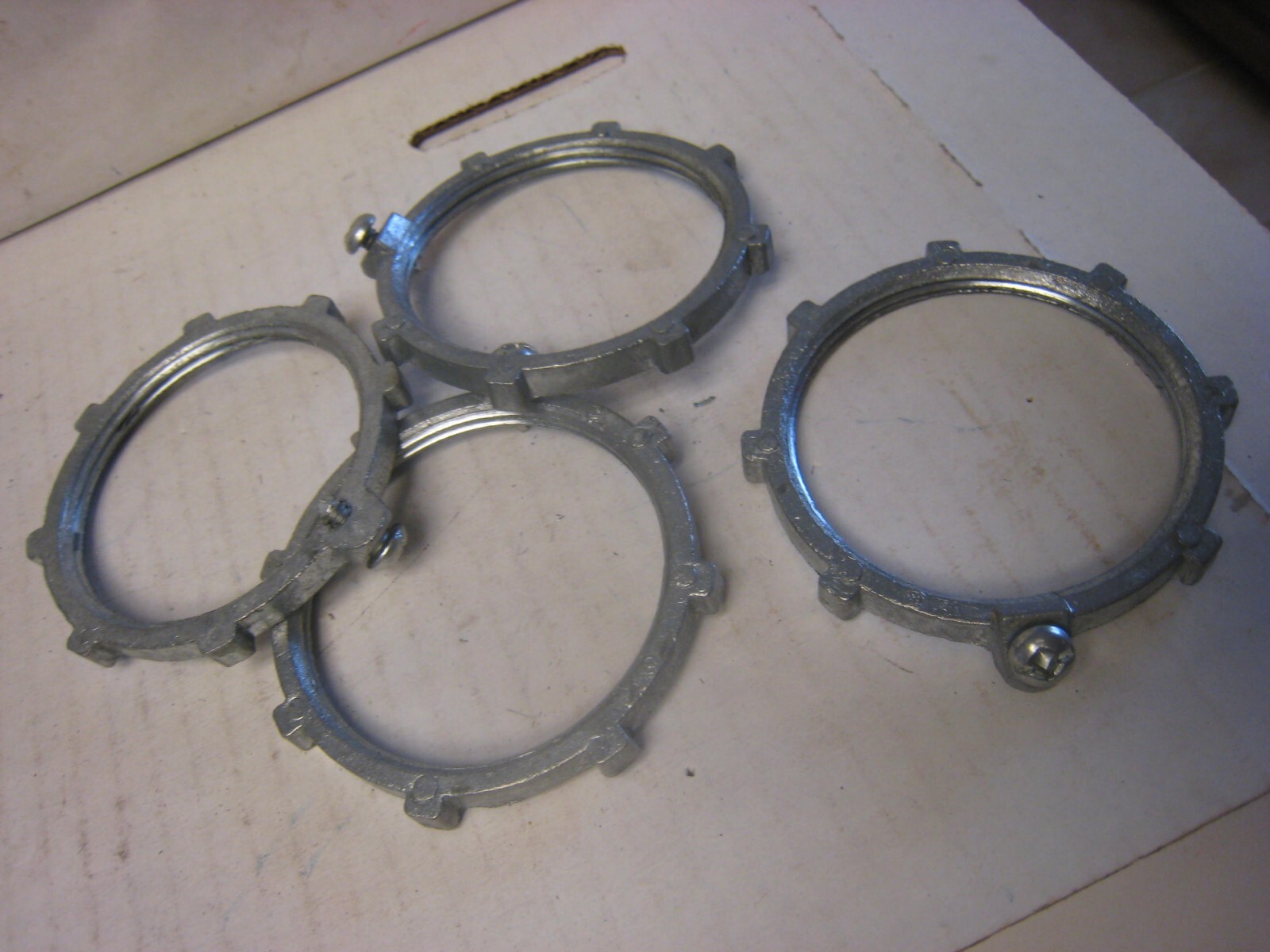 4 yes 4 Arlington Grounding Locknuts GL200 — 2” Qty 4