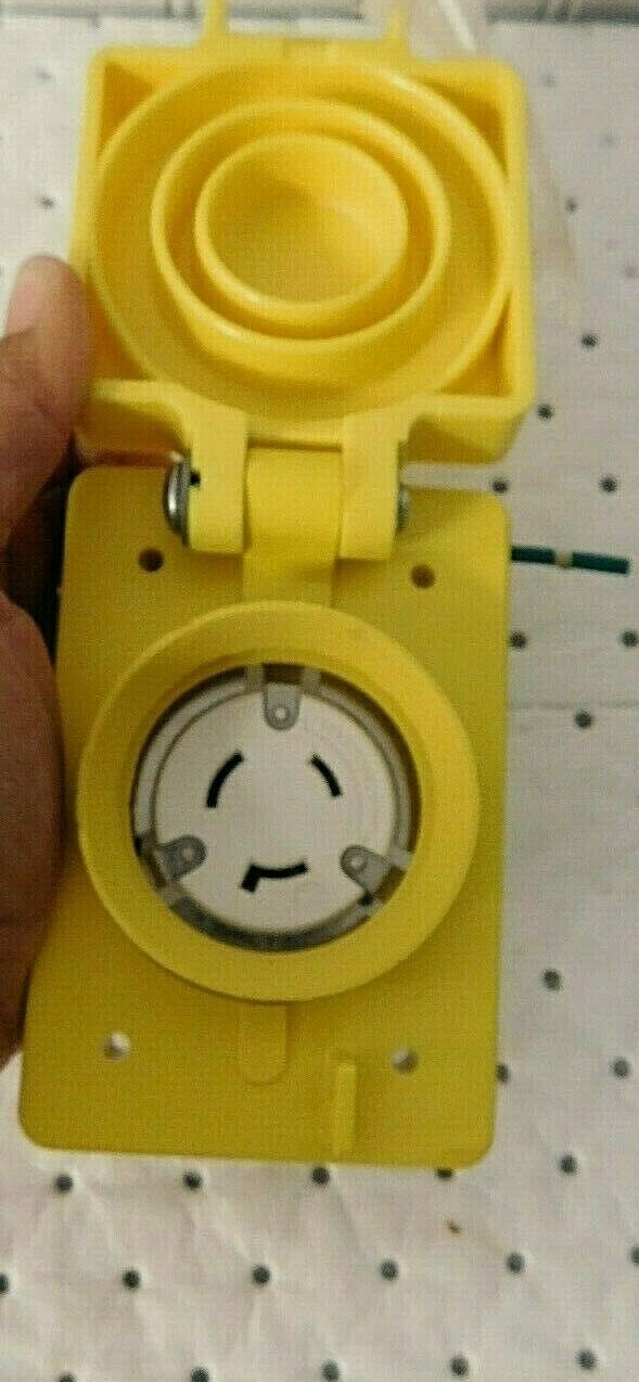 WoodHead Watertite Receptacle W/Locking 2 Pole/3 Wire NEMA L7-20 277V