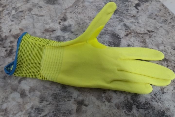 Pip 34-8743FY 12 Pk Size XS / 6 Yellow Cut-Resistant Glove