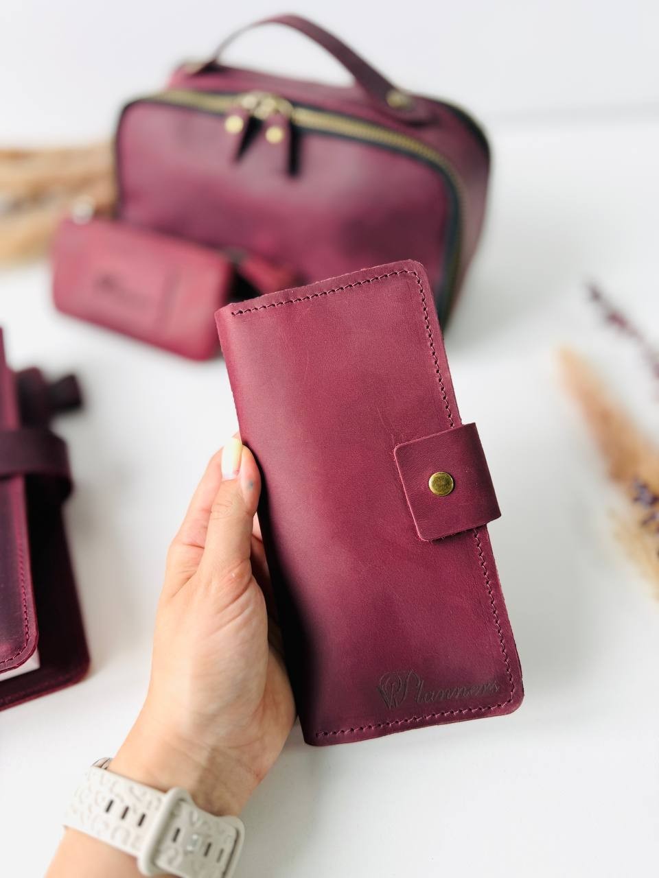 Luxury Leather Gift Set: Notebook, Wallet, Cosmetic Bag, Keychain – Personalized