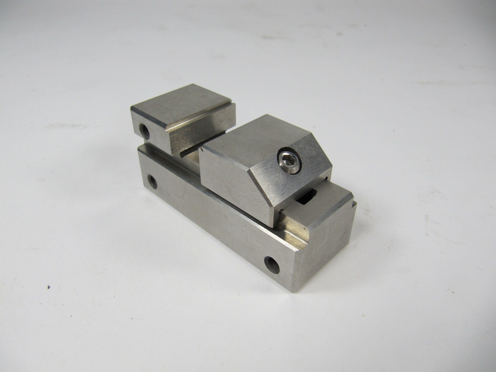 VST10: Gromax 1″ Precision Grinding Stainless Steel Mini Vise Taiwan made