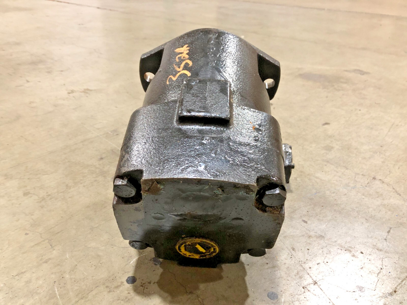 New Oilgear PVWJ-076-A1UV-LSAY-P-1NNSN Hydraulic Pump 1-1/4″ Shaft