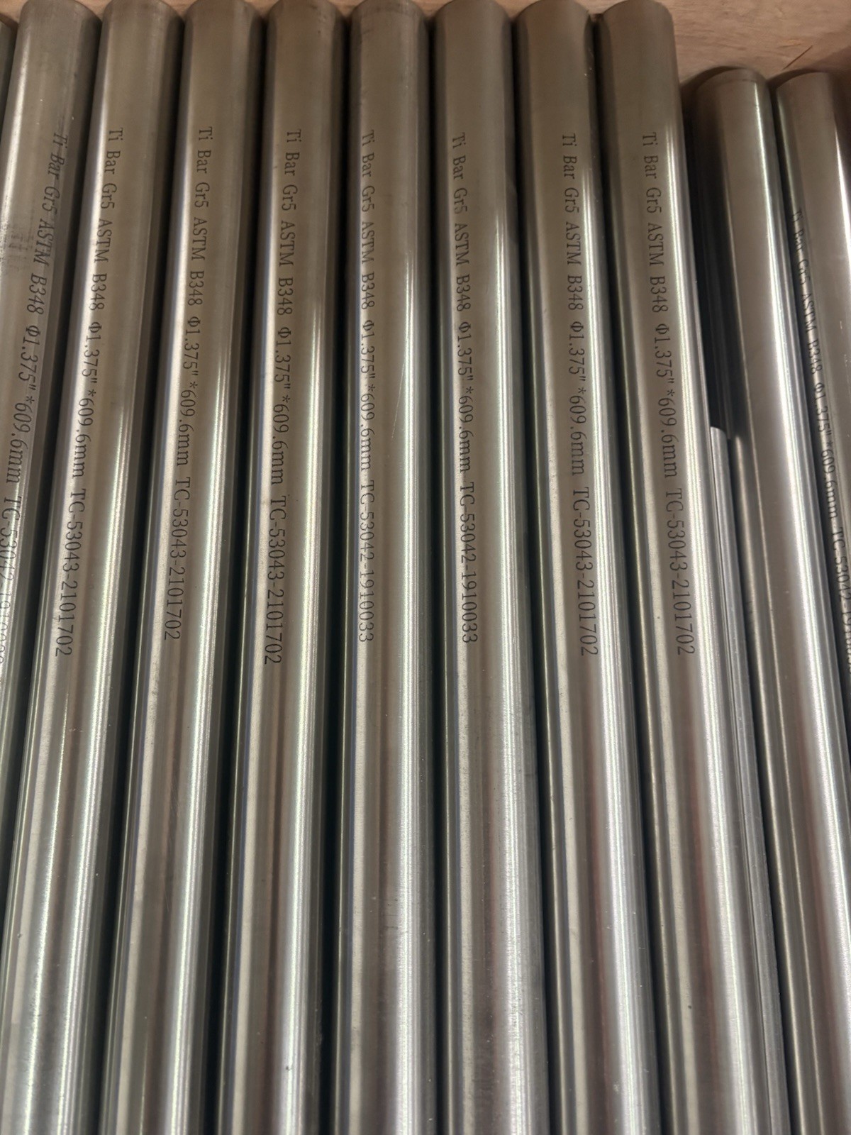 Titanium Round Bar 6AL-4V grade 5 On 1.375 X 36”