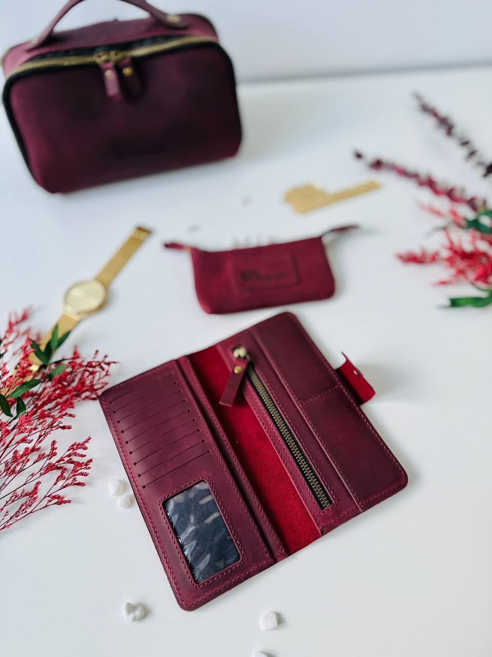Luxury Leather Gift Set: Notebook, Wallet, Cosmetic Bag, Keychain – Personalized