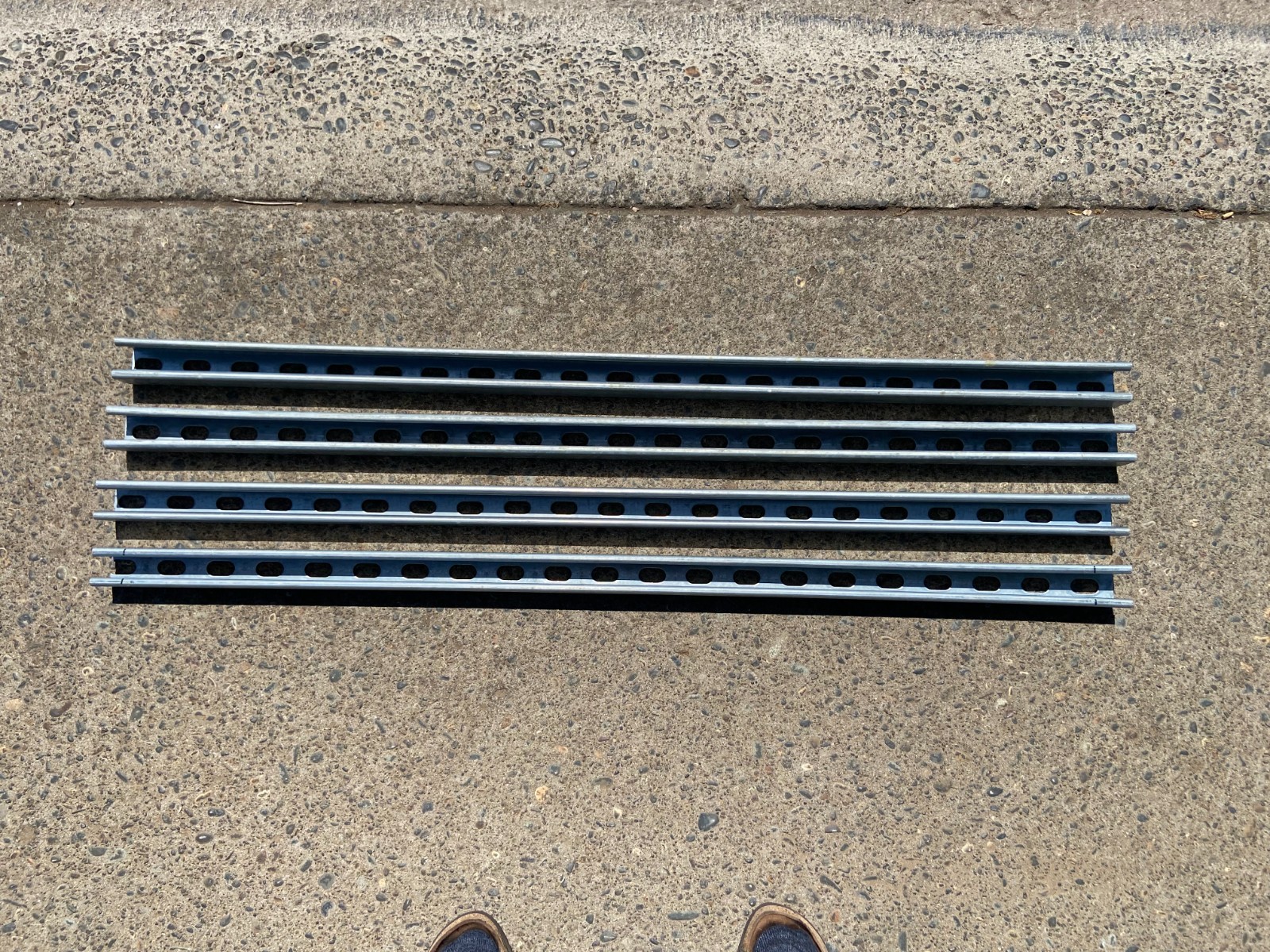 1 5/8″ x 1 5/8″ x 41.5″ Unistrut Zinc Coated Slotted