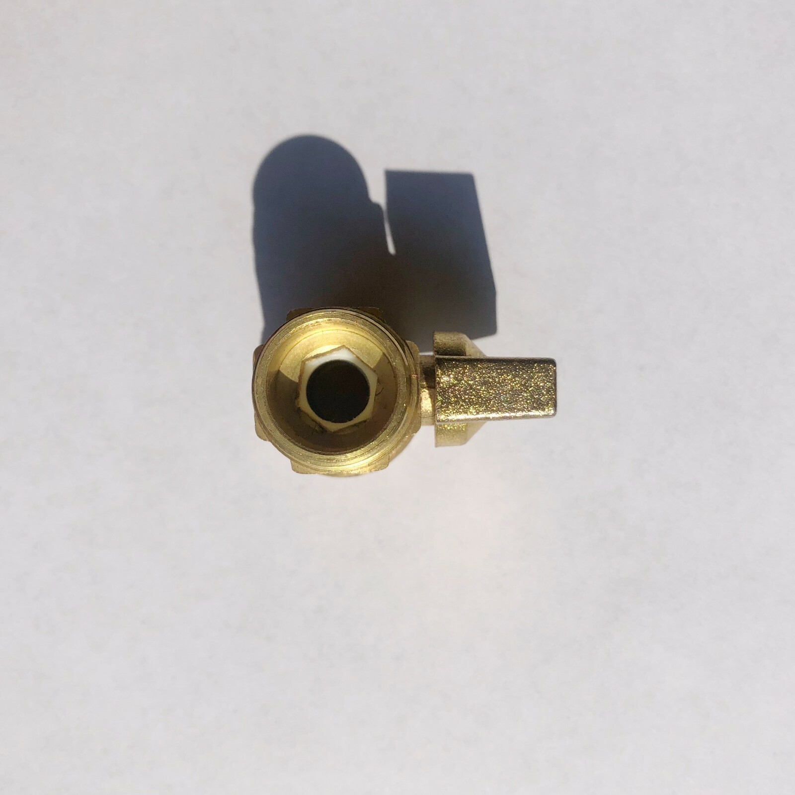 1/2″ Male NPT Pipe to 3/4″ Male Garden Hose End GHT Adapter with shut off valve