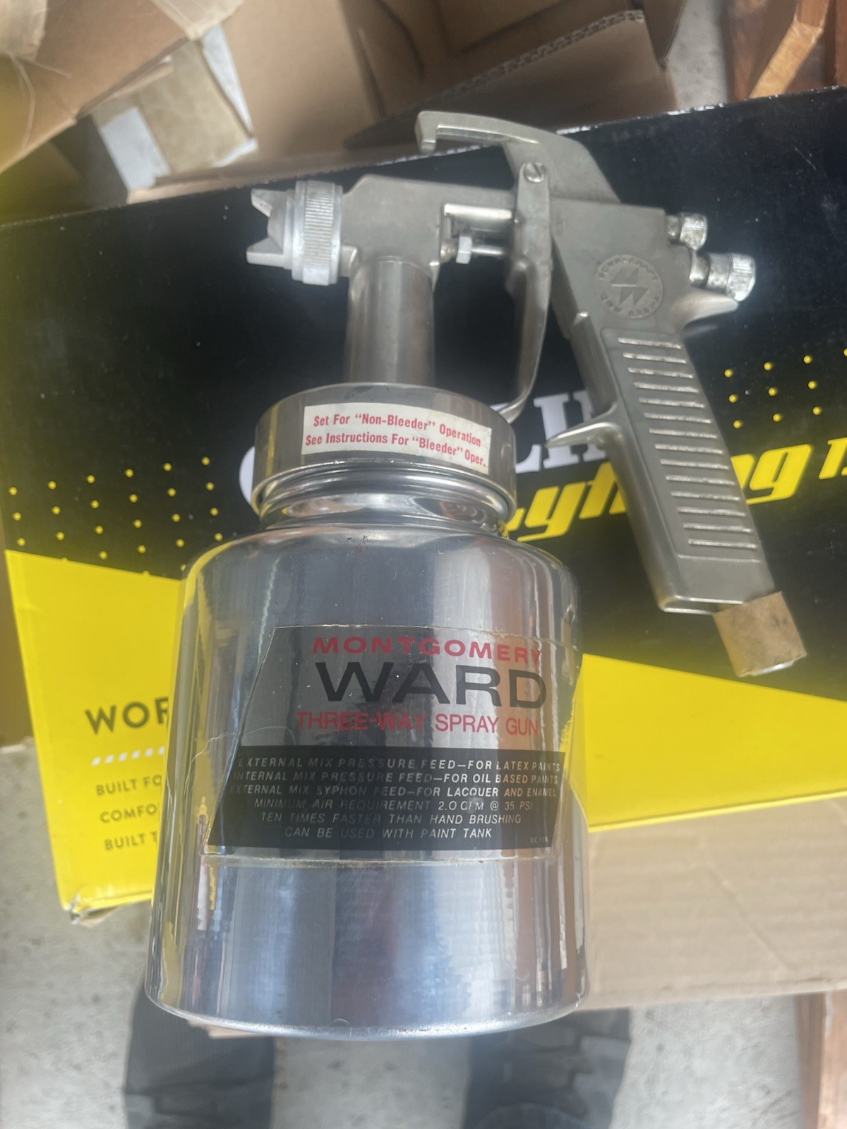 Vintage Montgomery Ward 3 Way Spray Gun