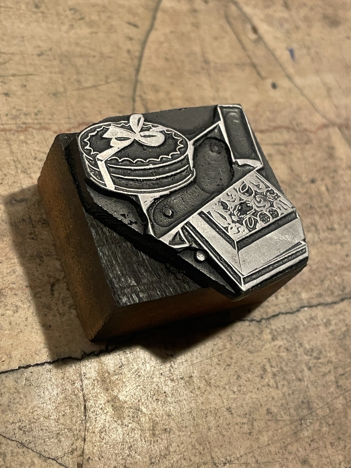 Printing Letterpress Print Block Holiday Wrapped Gifts / Christmas (2748)