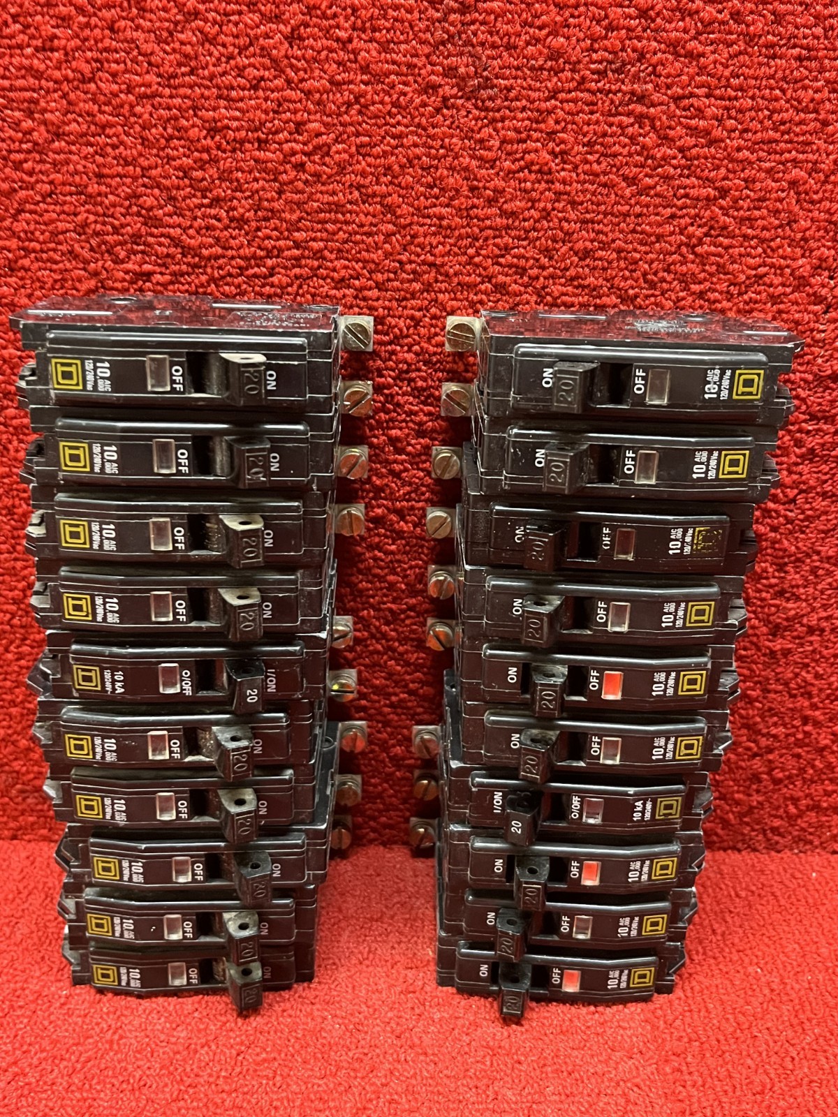 Lot of 20 Square D QO120 Circuit Breakers 20Amp 1 Pole 120/240VAC 10ka Good Cond