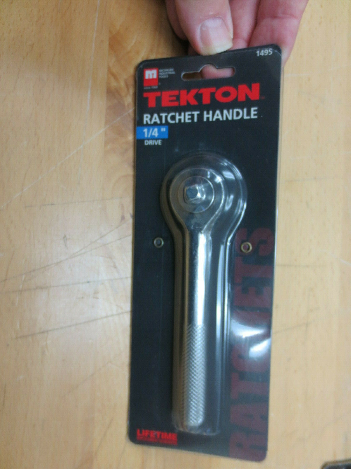 TEKTON 28-Pc, 1/4″ Drive Socket Set with Ratchet (Taiwan)