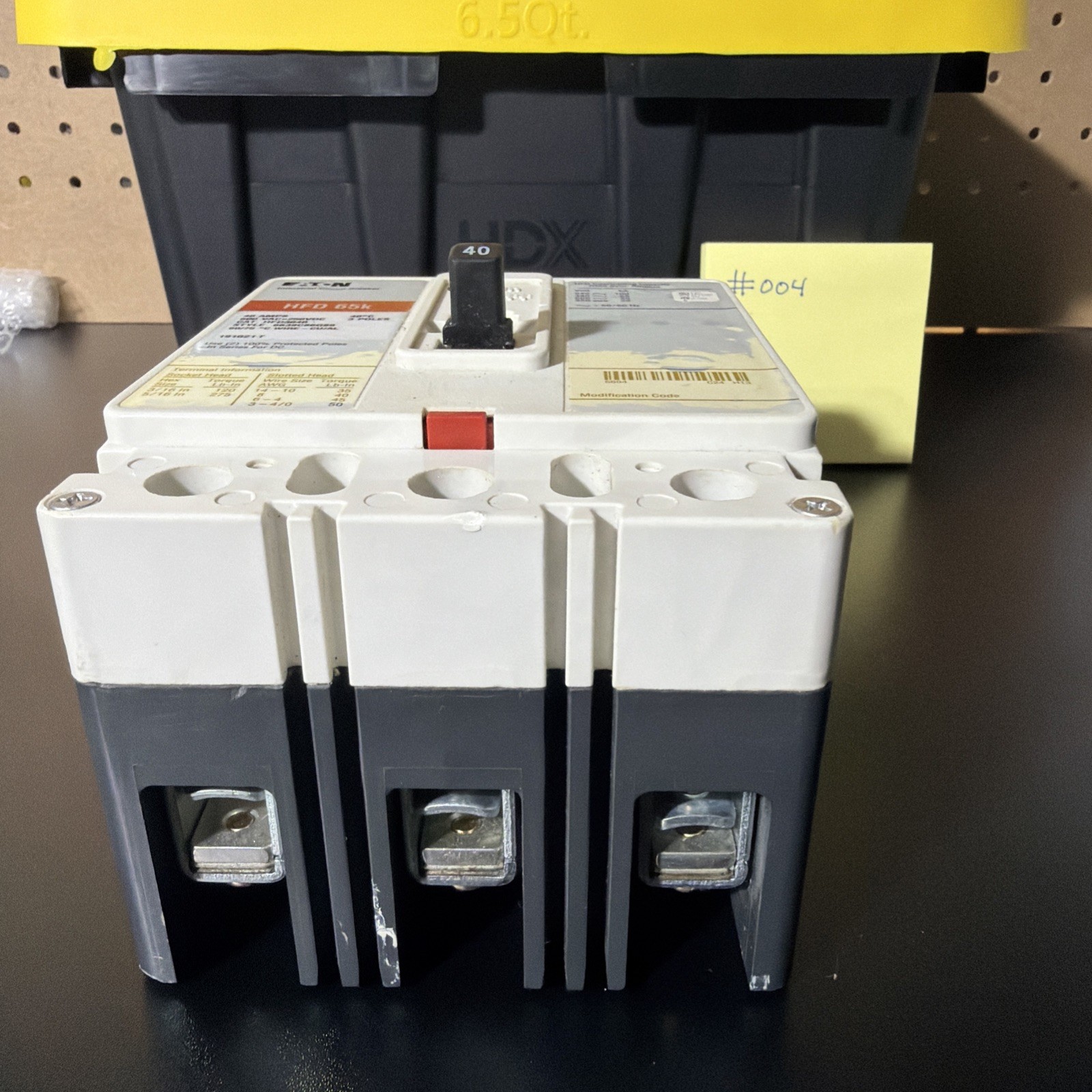 Eaton HFD 65k HFD3040BEP10 Molded Case Circuit Breaker, 3-Pole, 40A, 600V (NNB)