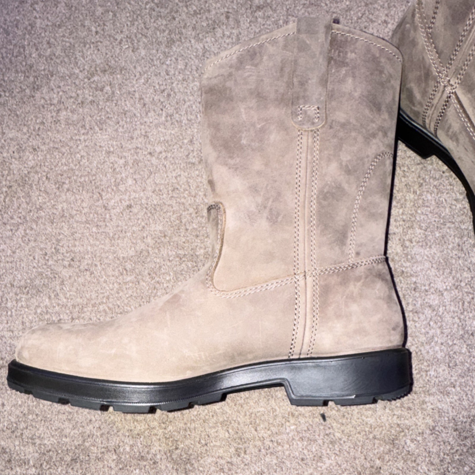 Blundstone 001829 Industrial Work Boots Tan Made in Vietnam Size 9
